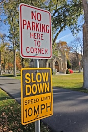 No parking here to corner, slow down speed limit 10mph.