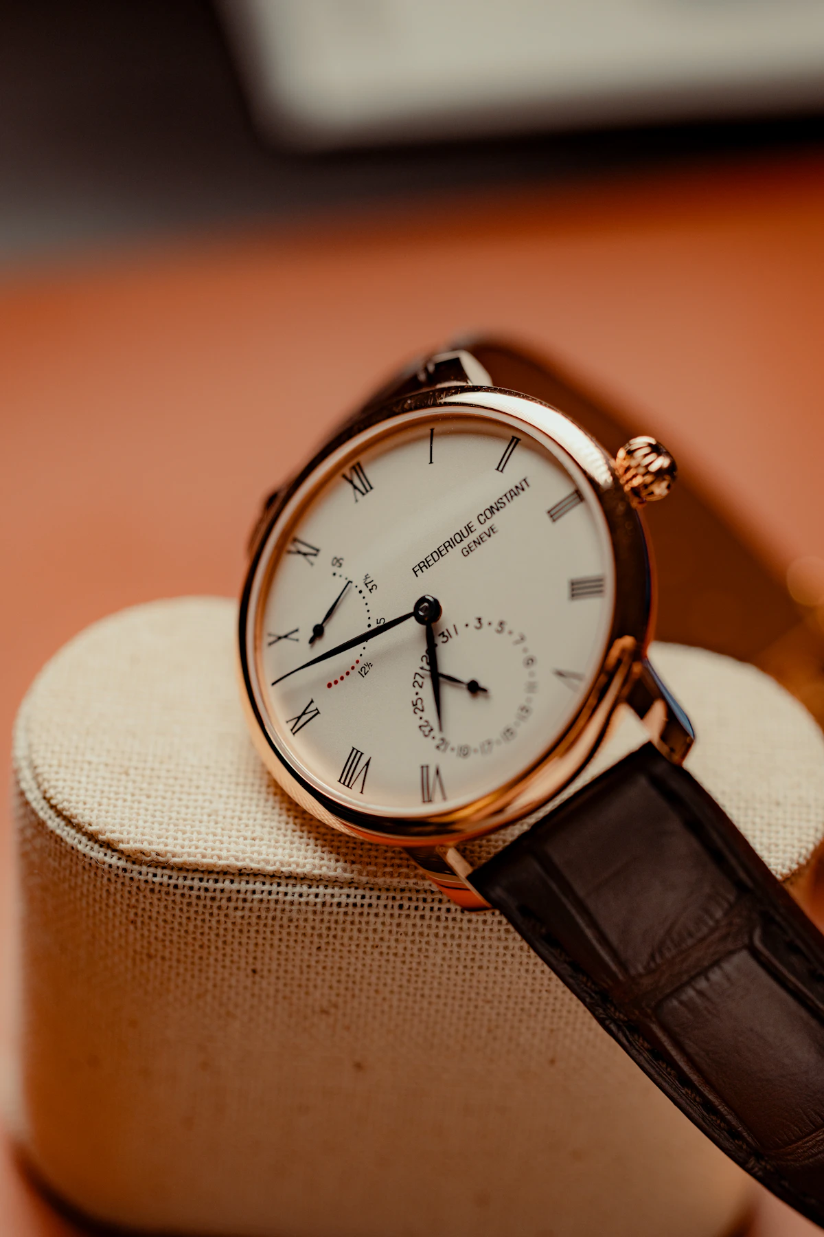 Orologio Frederique Constant, quadrante classico svizzero