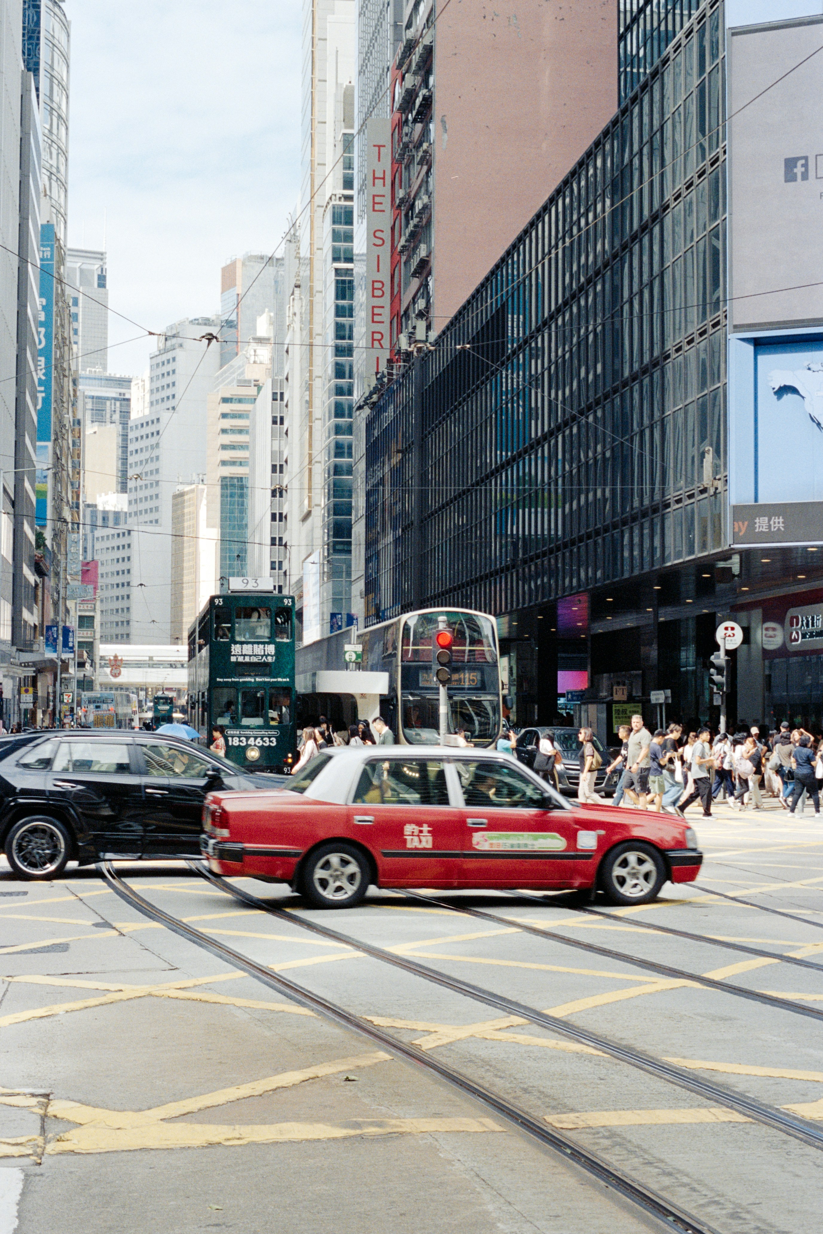 Photo by zhenyao_photo