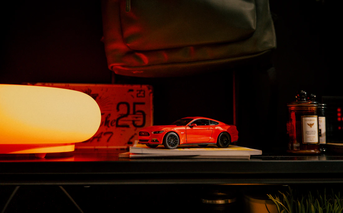 Machetă diecast de referință: Ford Mustang, ediție clasică. Imagine ilustrativă, fără stoc confirmat.