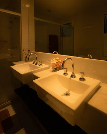 Modern bathroom with double sinks and large mirror