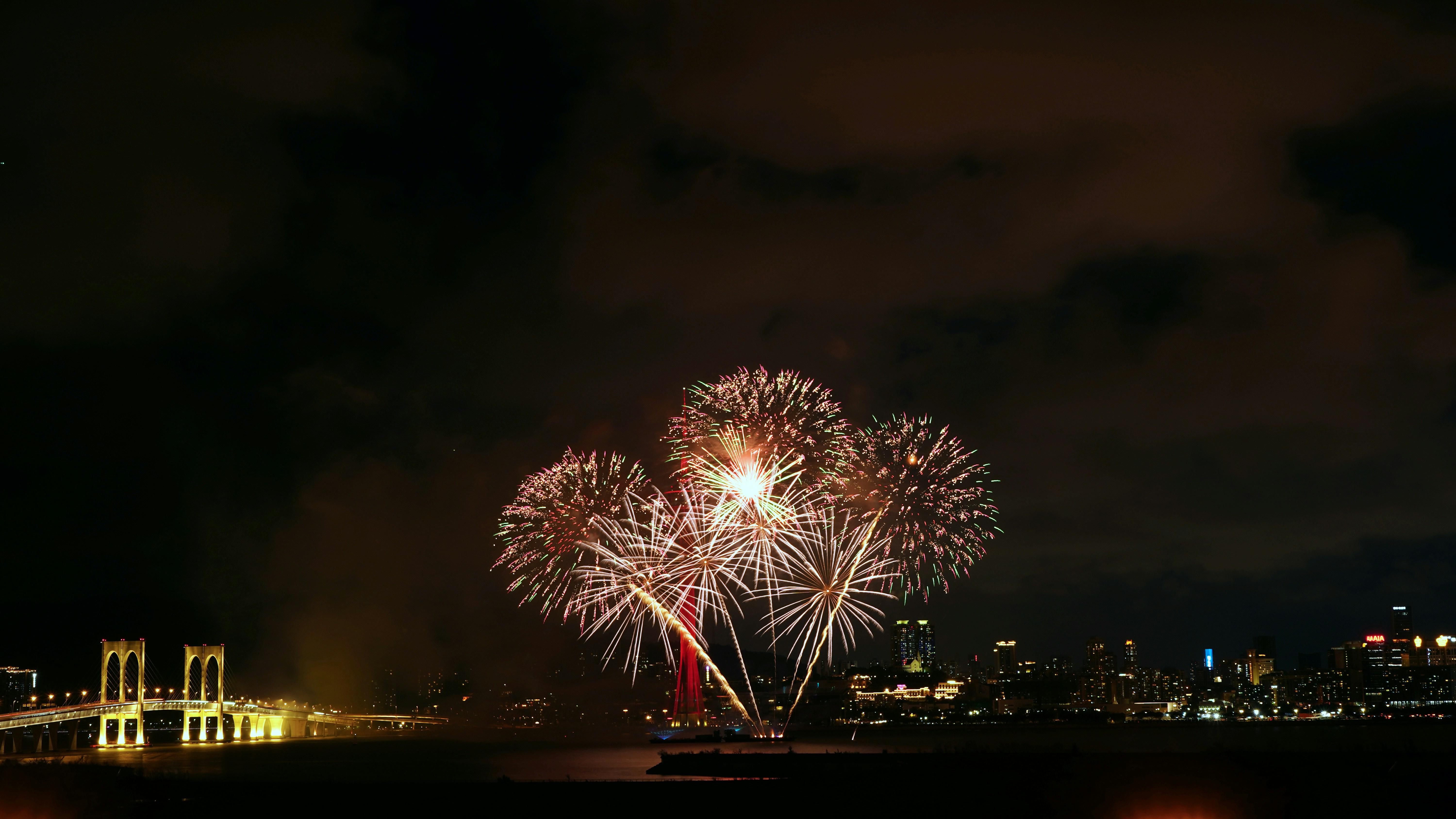 Photo by loegunntunghok