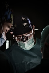 Cirurgia ginecológica realizada por Dr. José Freire, ginecologista em Montes Claros MG