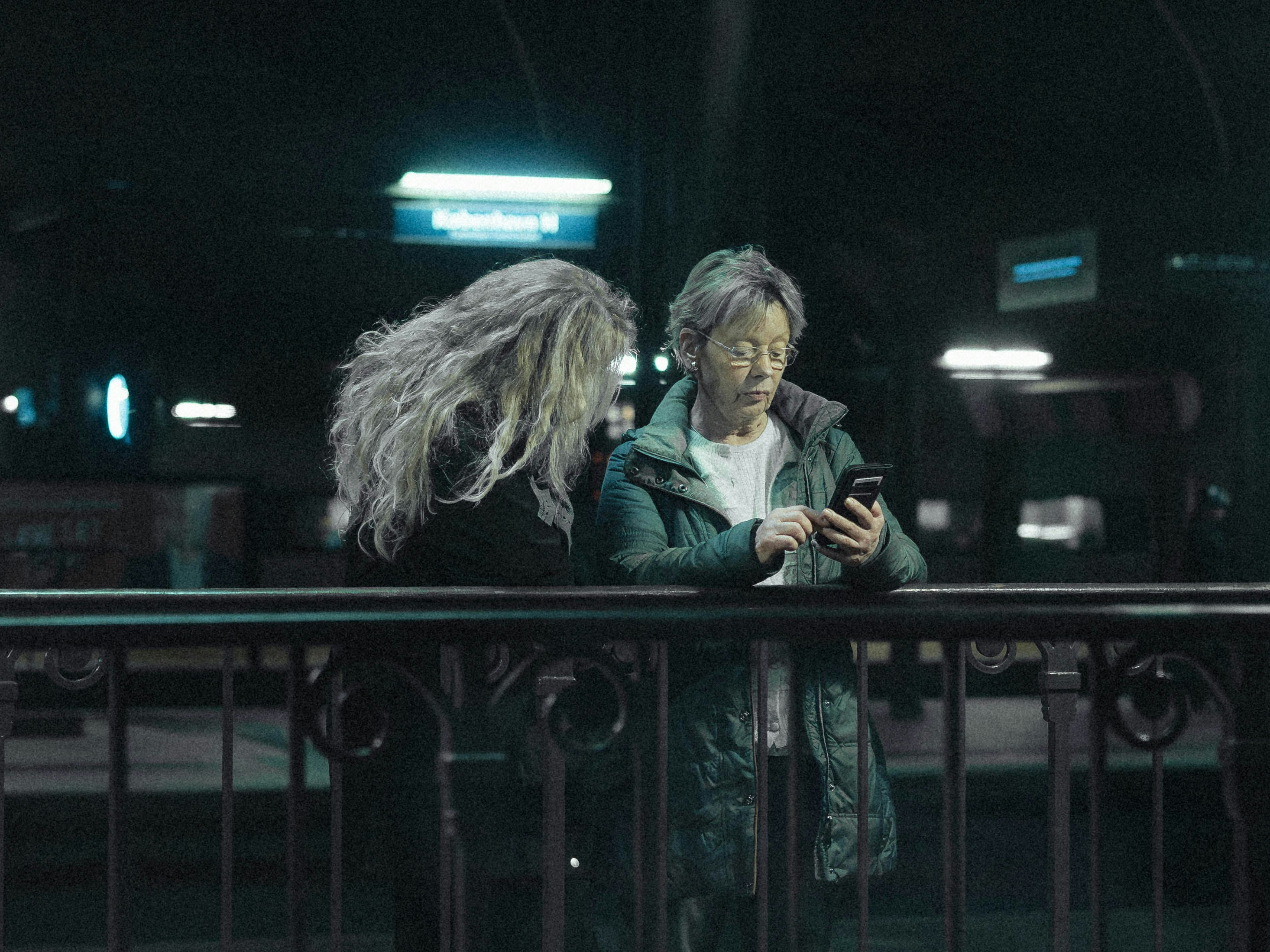 Tu teléfono está arruinando tu sueño (y cómo arreglarlo)