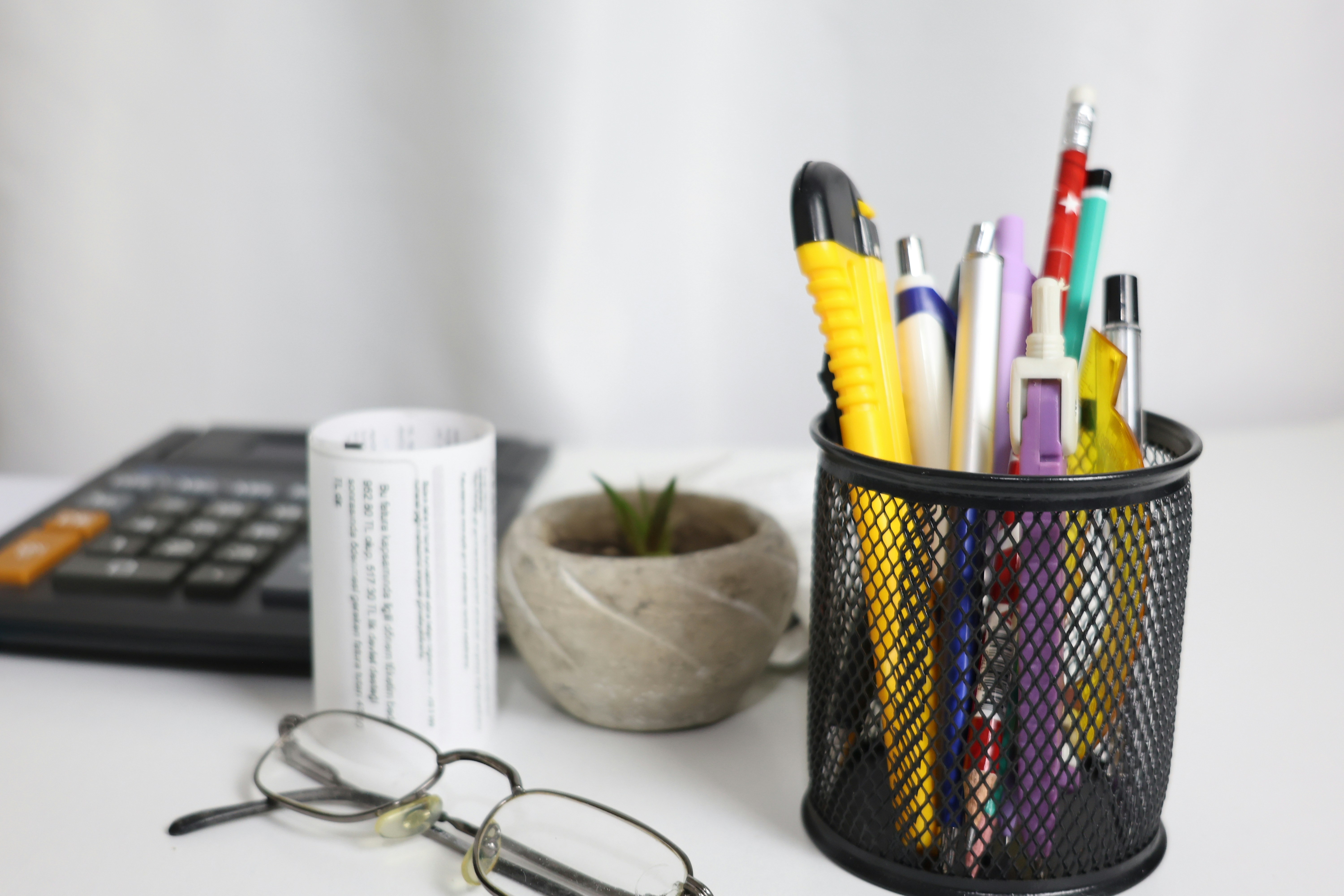 デスクワークのイメージ（2026年2月現在）