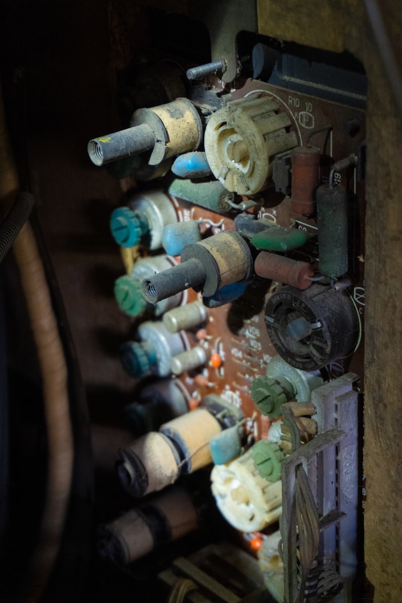 Componenti elettronici e cablaggi ravvicinati