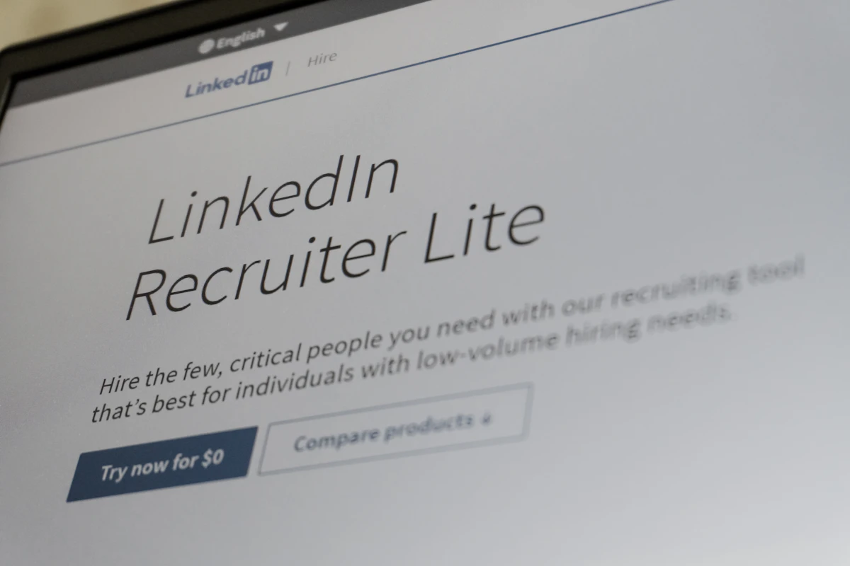 How Can Recruiters Stop Leaving Candidates in 2026?