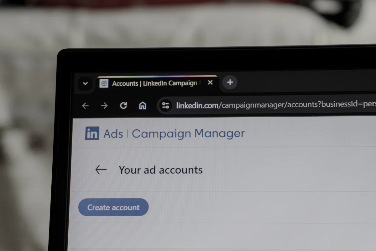 Advertentiecampagne beheren op een laptop