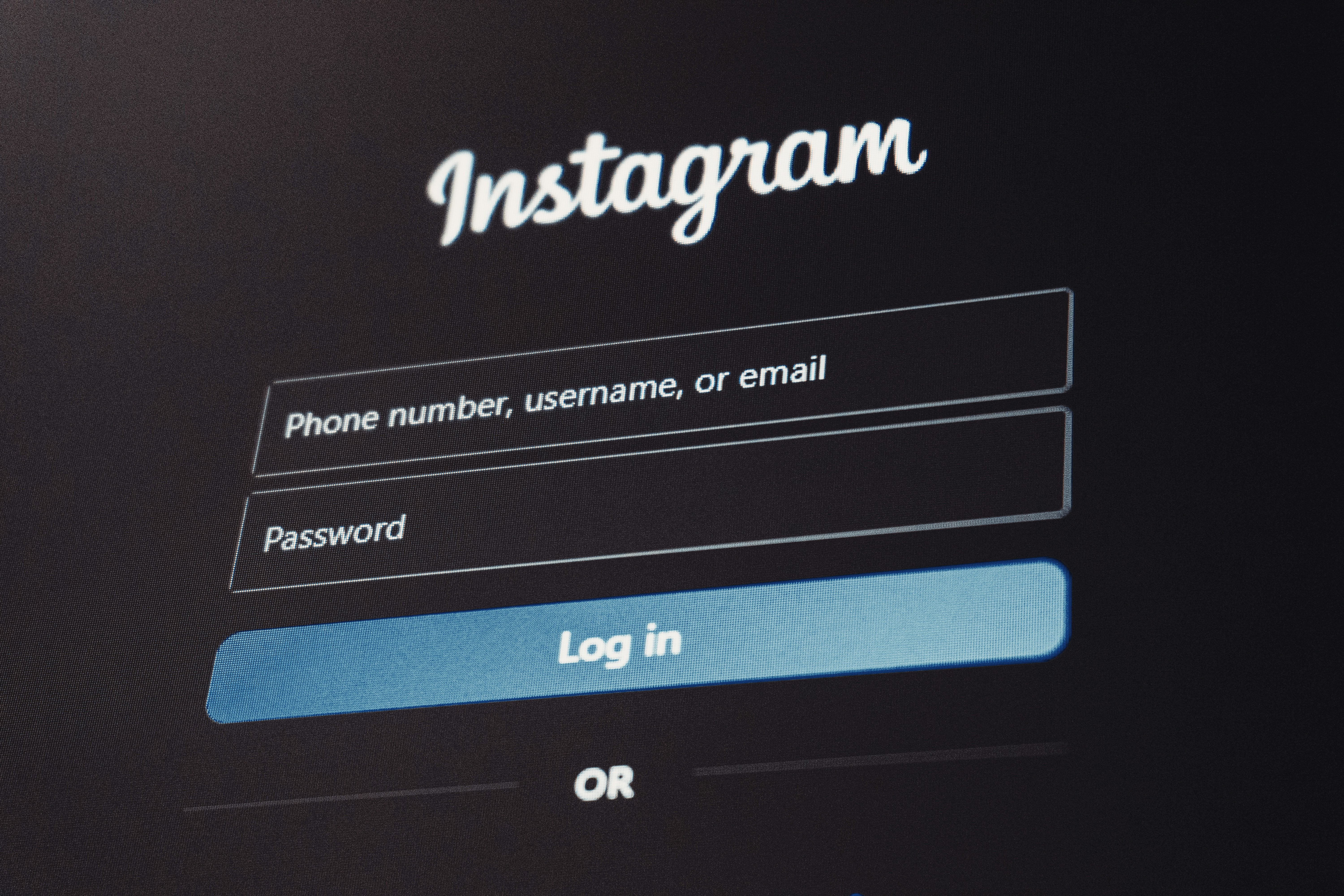 Instagram login screen with username and password fields.