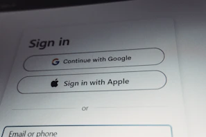 Sign in options with google and apple accounts.