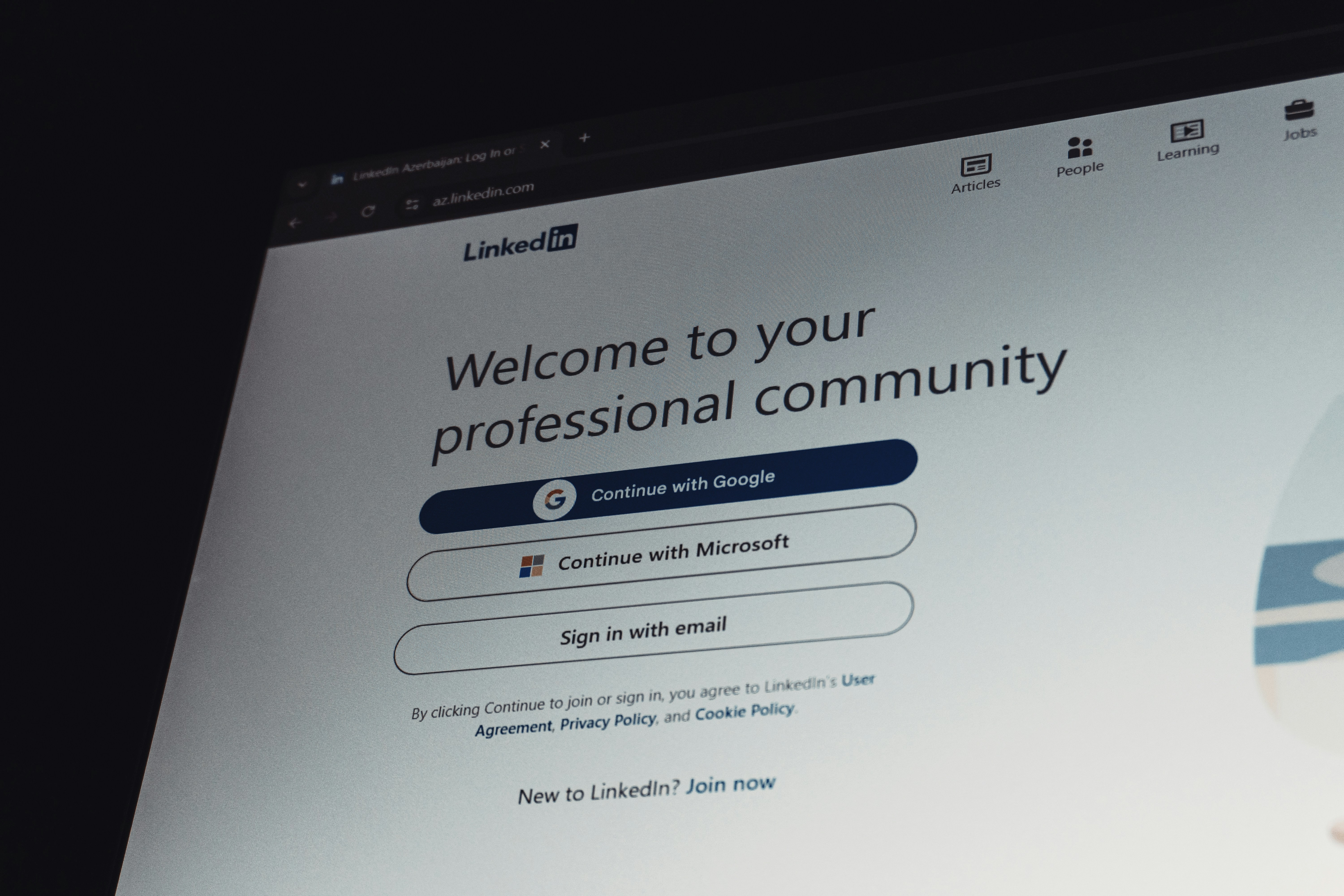 Linkedin login screen with sign-in options