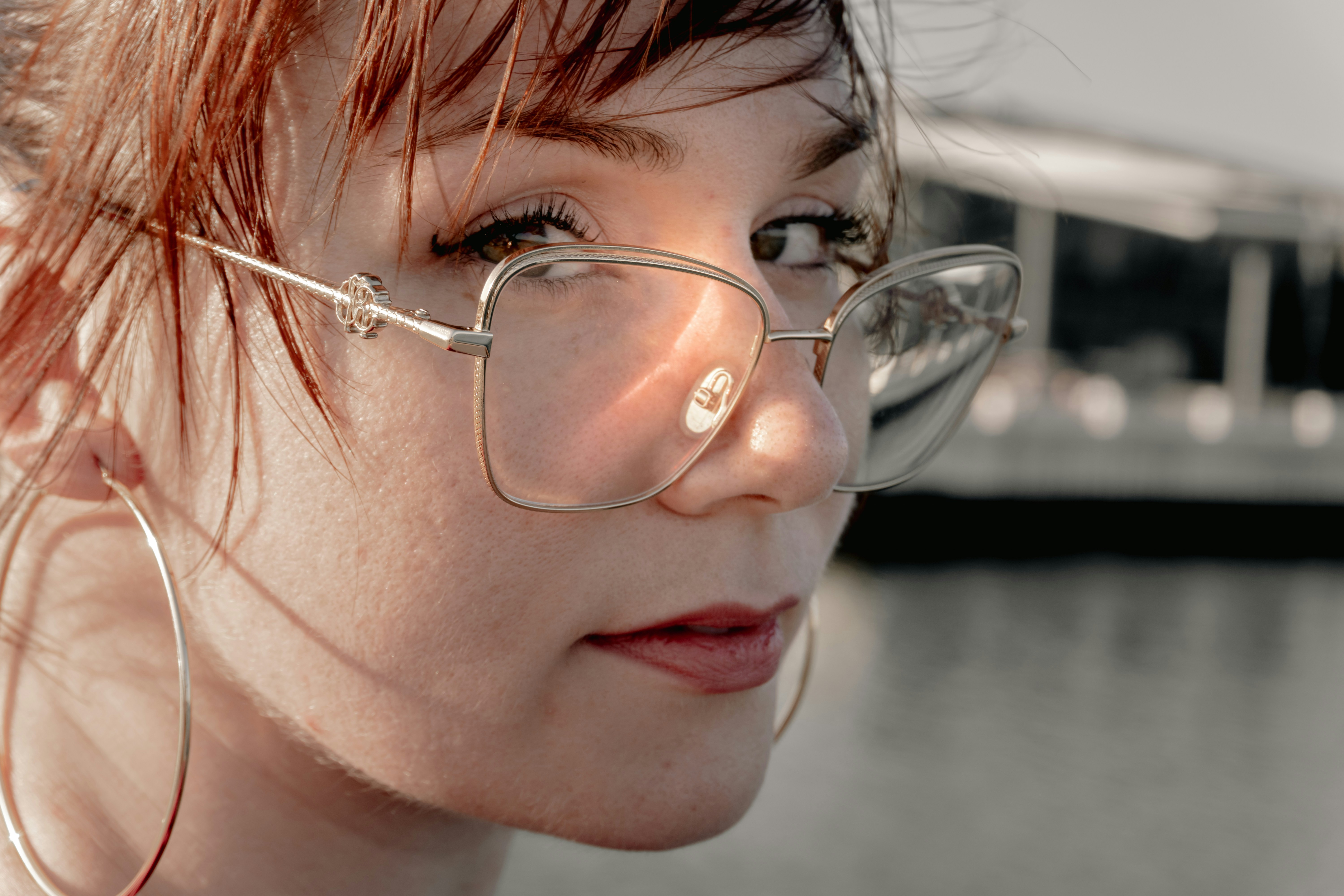 AI Art Tutorial: Reflective Eyeglass Lenses on Portraits