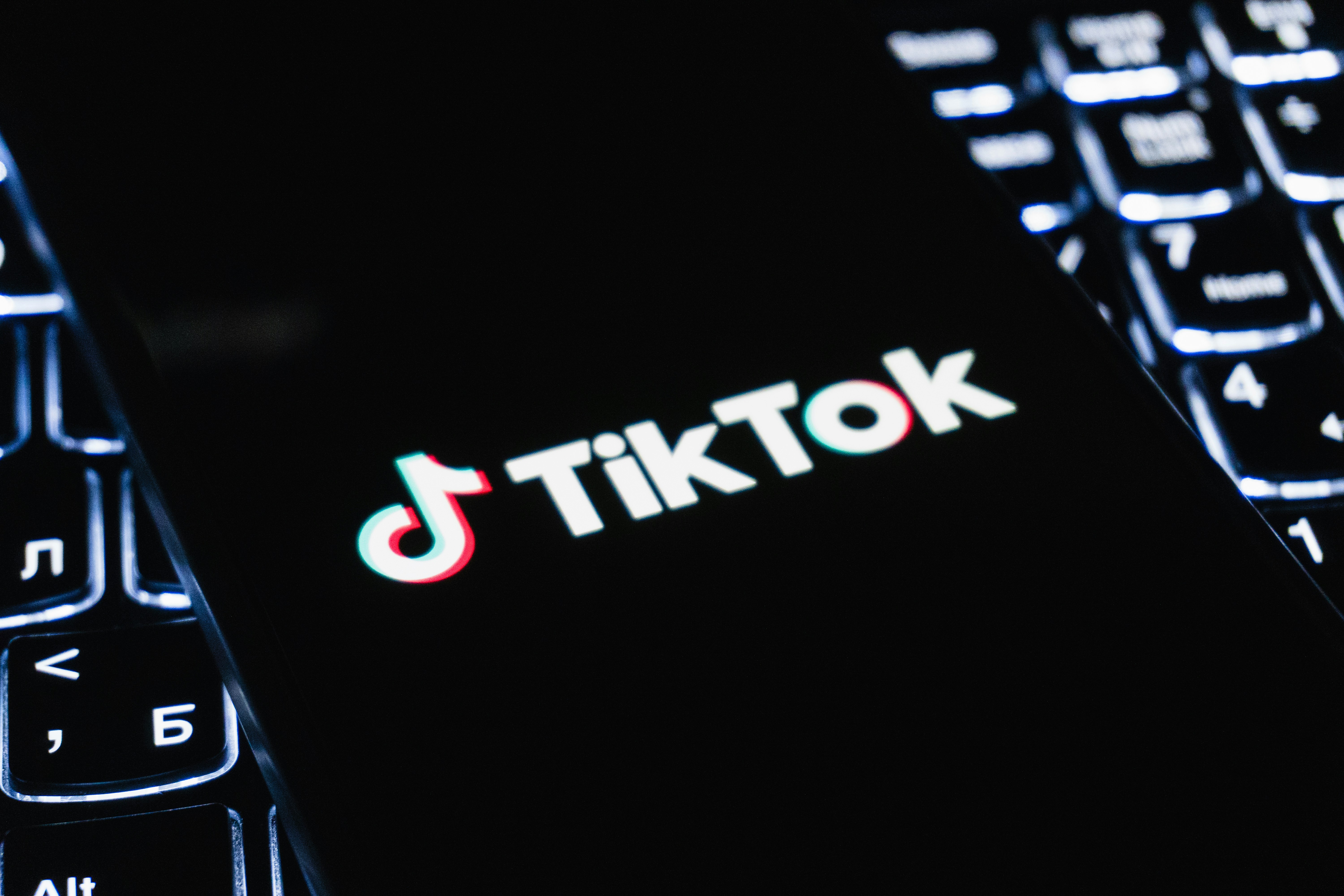 5 of TikTok’s Smartest Cooking Hacks for Faster, Easier Meals — Photo by Zulfugar Karimov on Unsplash