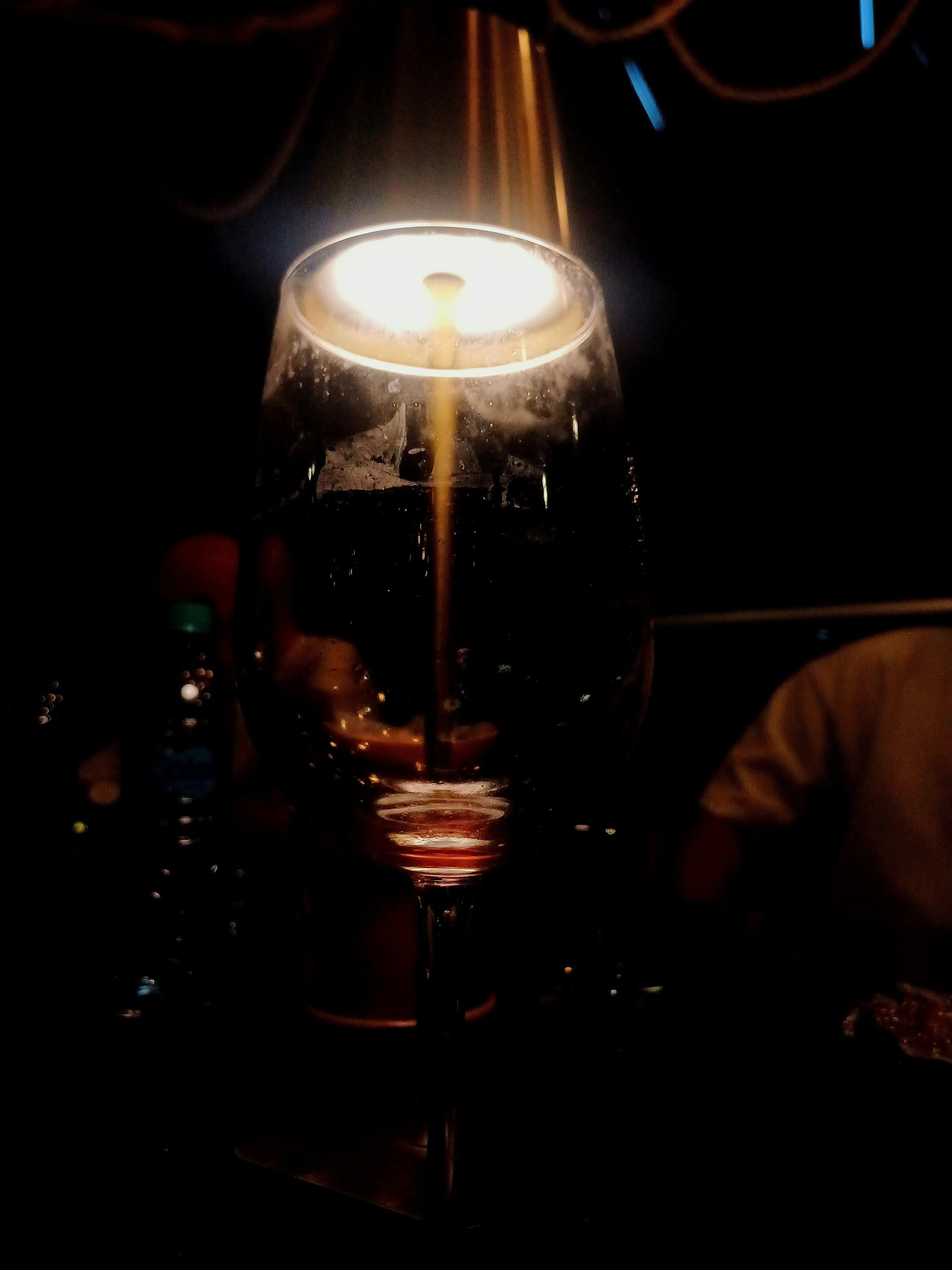 cocktail hour ambiance, wallpaper, Host a Stylish Cocktail Hour: Guide & Ideas 5