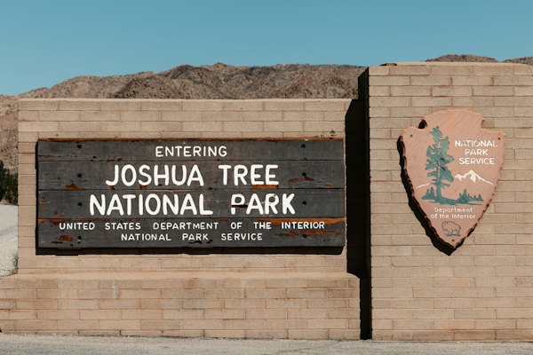 Entering joshua tree national park sign