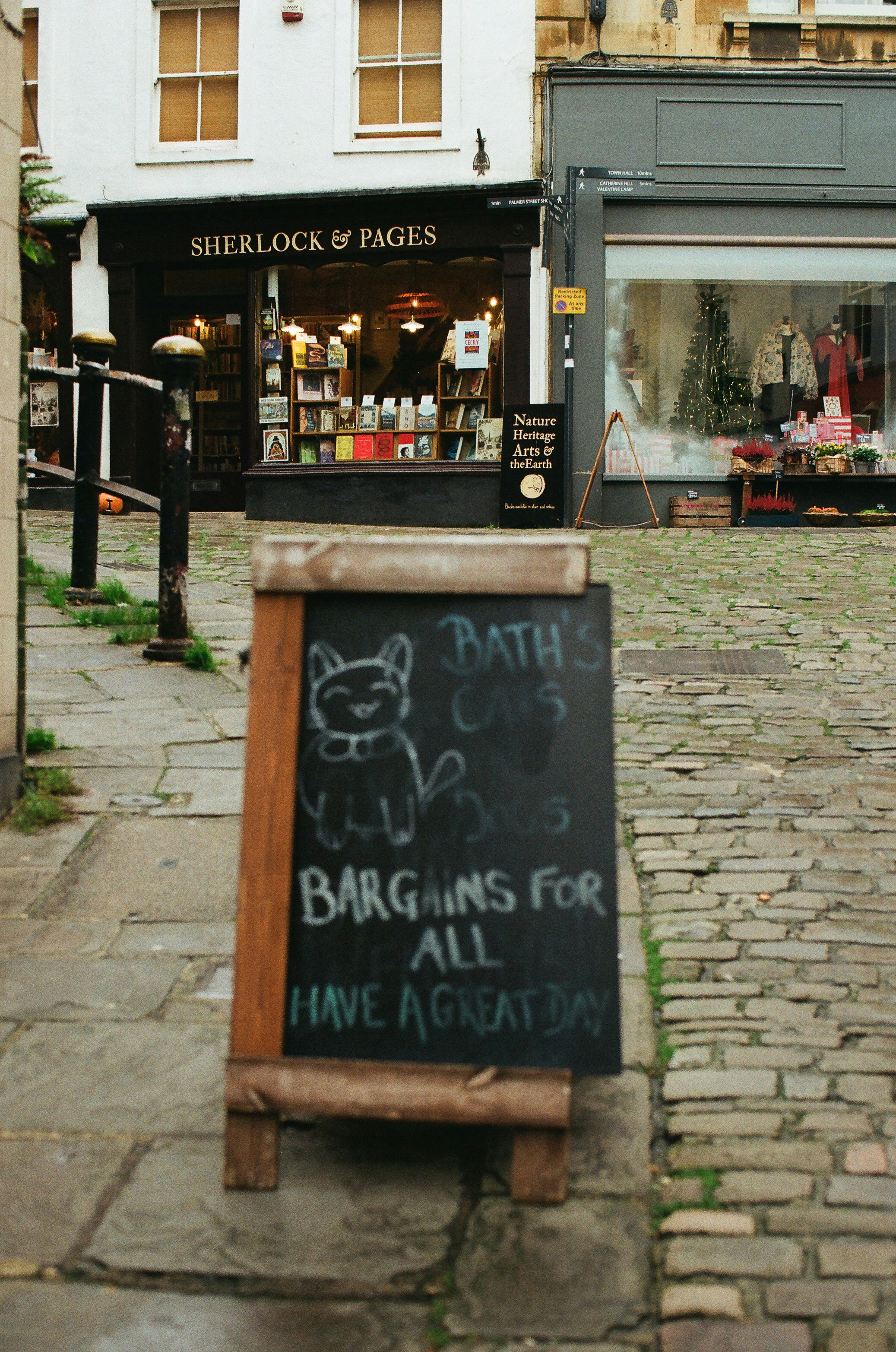 How Discount Retailers Win in 2026: Advanced Bargain Strategies for Micro‑Retailers and Deal Hunters