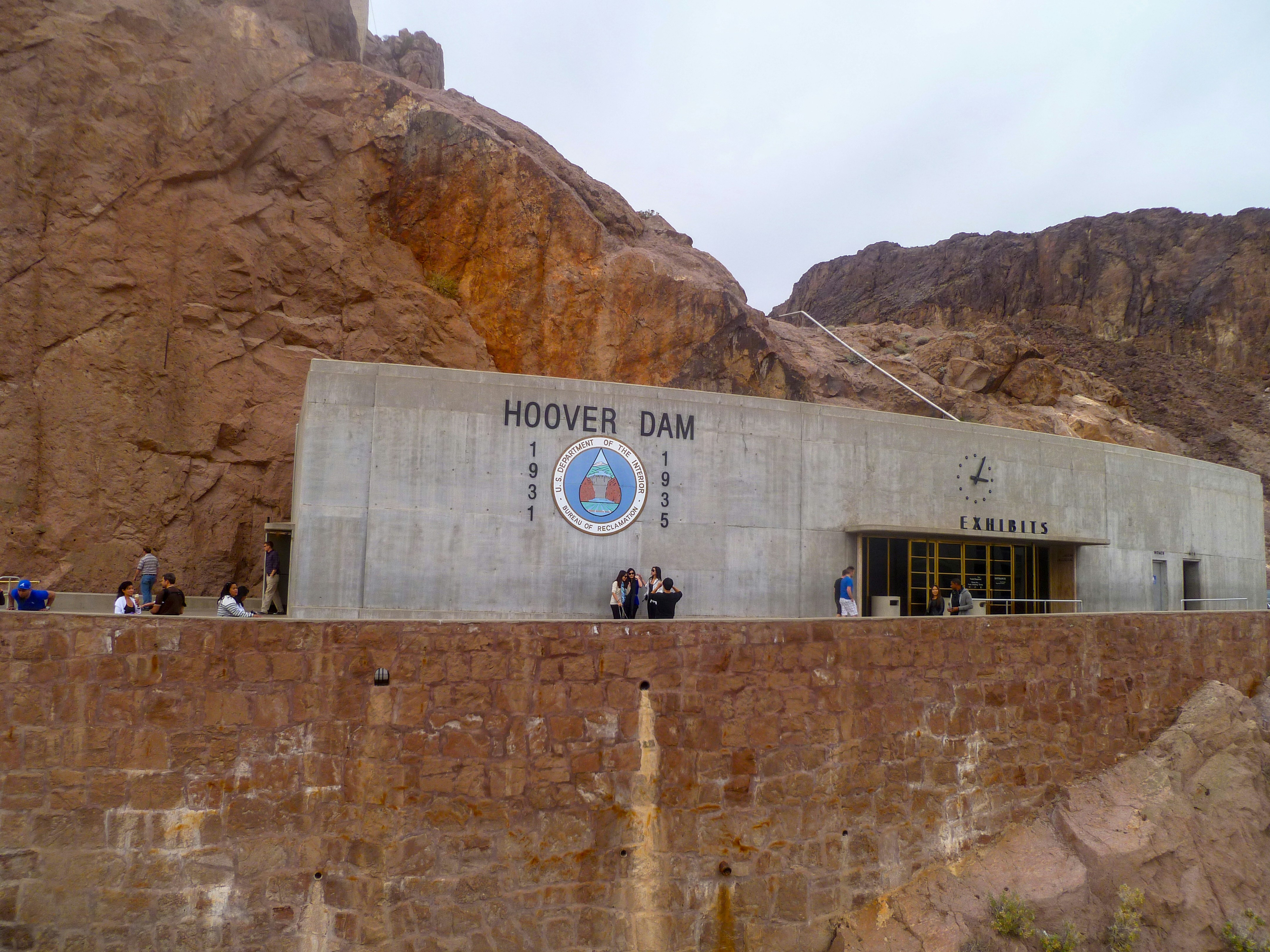 Hoover dam building entrance with visitors