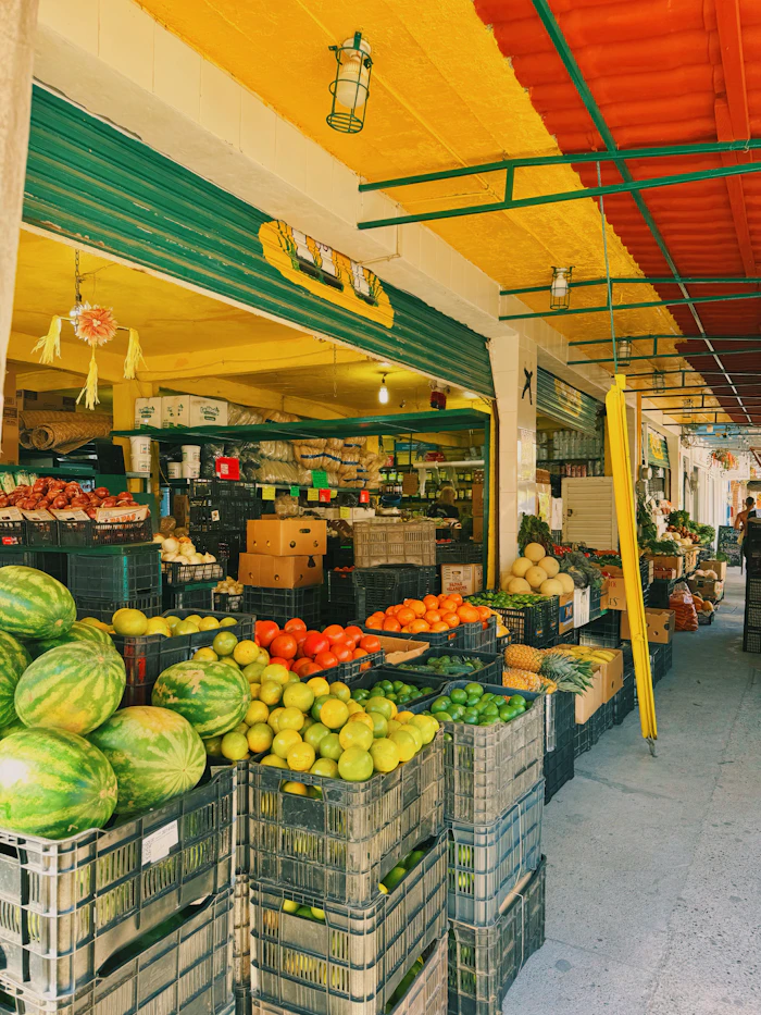 Frutas y vegetales frescos en un mercado