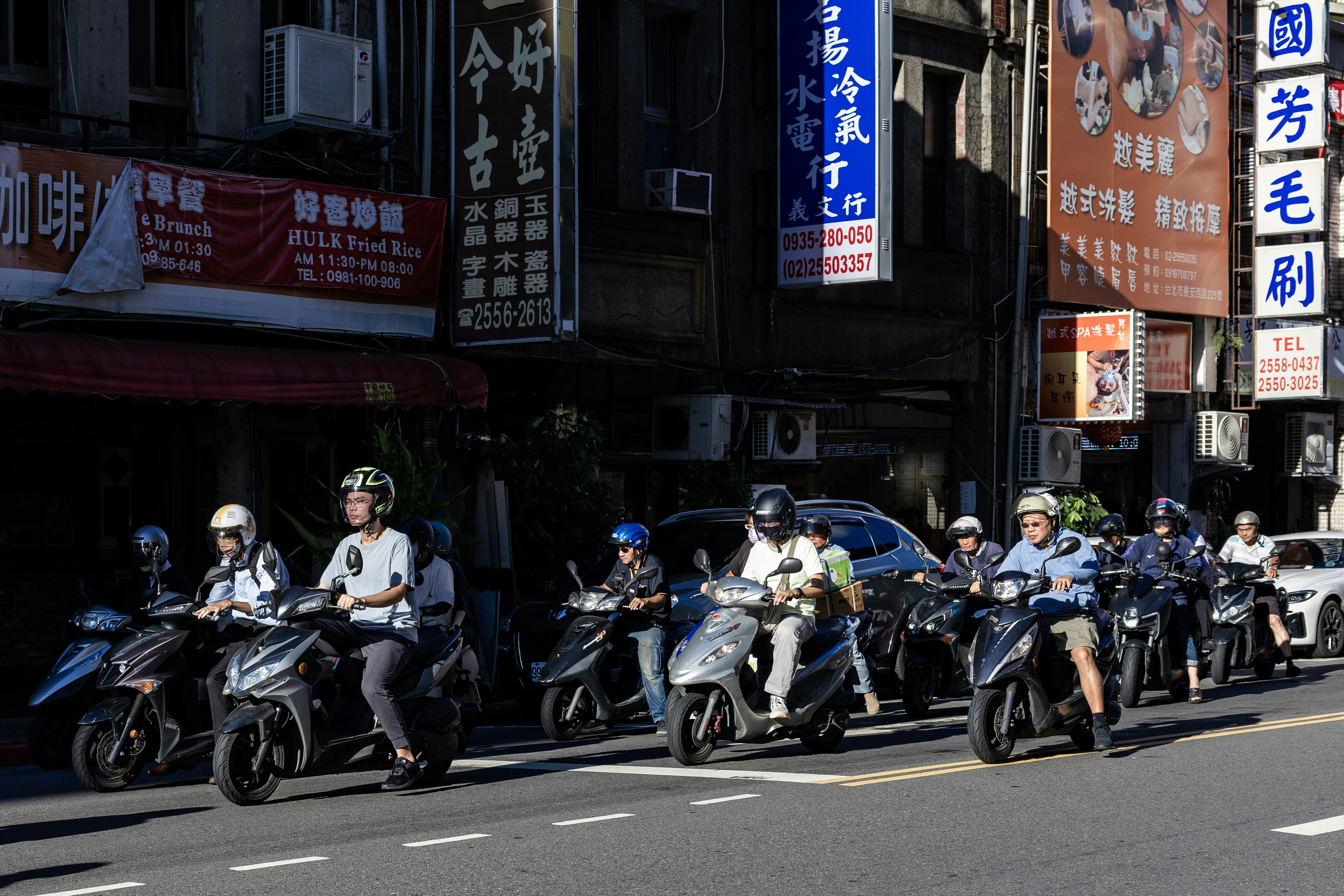 Photo by maxim_klimashin