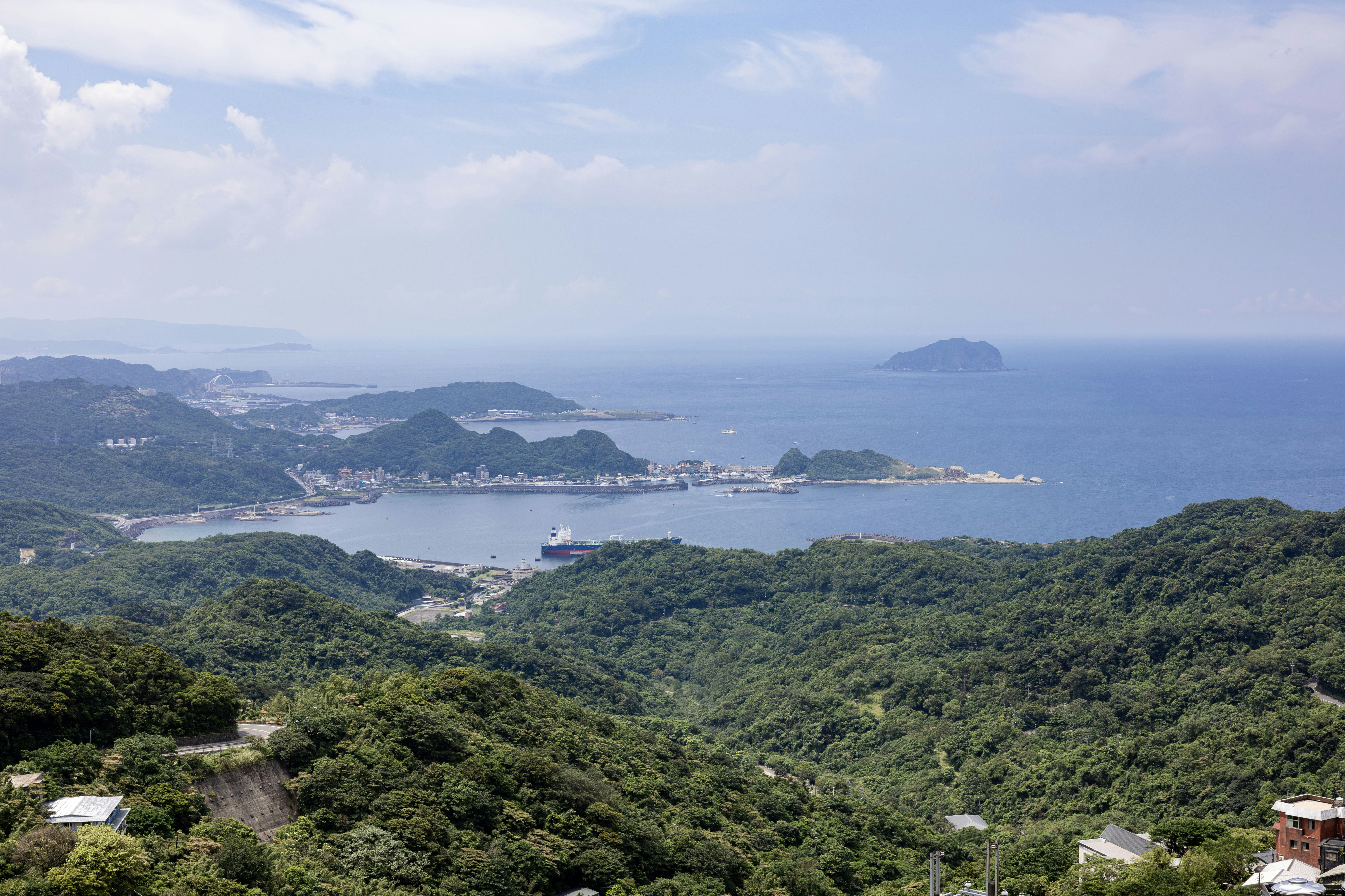 Photo by maxim_klimashin