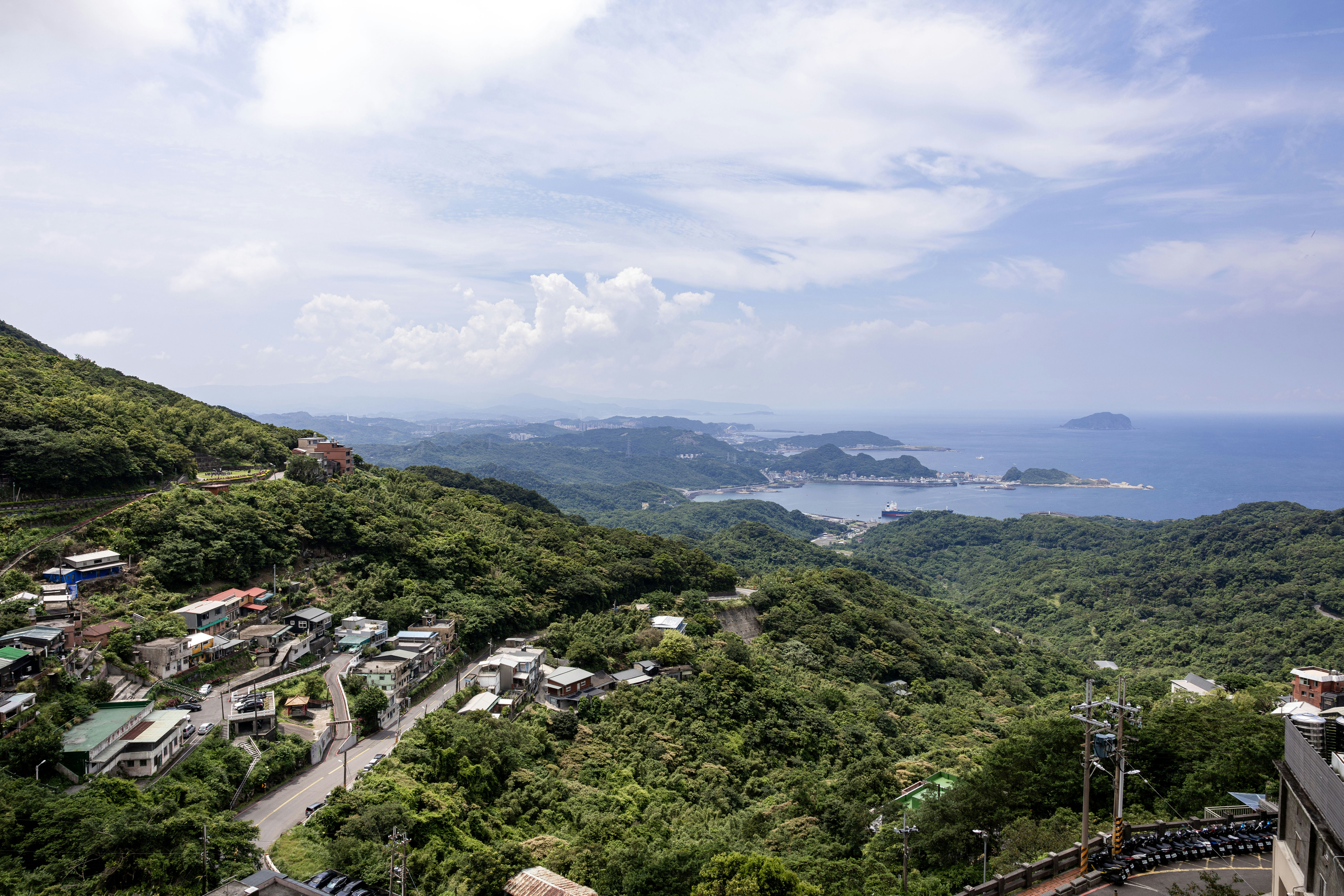 Photo by maxim_klimashin