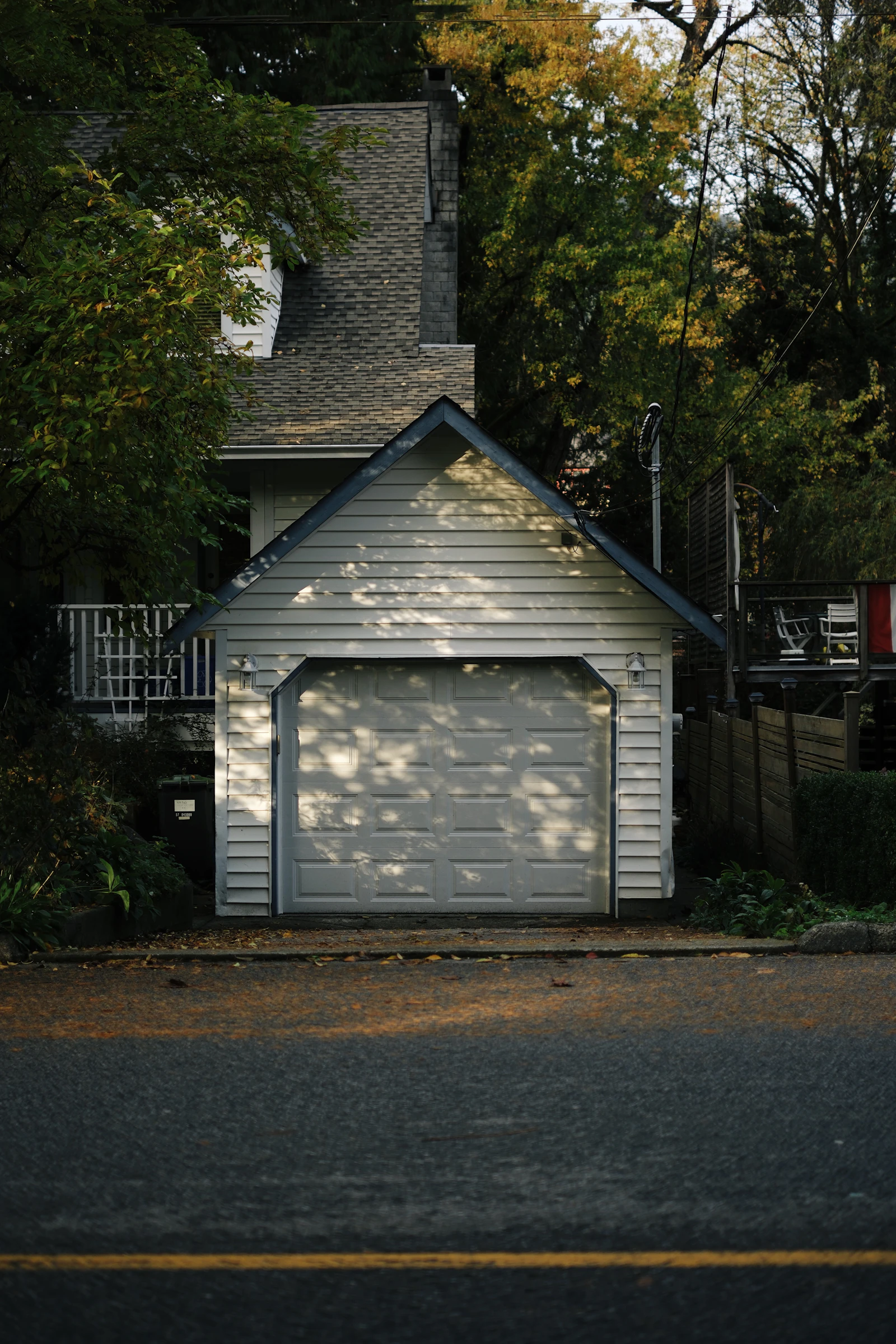 Detached garage before an ADU or DADU conversion, illustrative image
