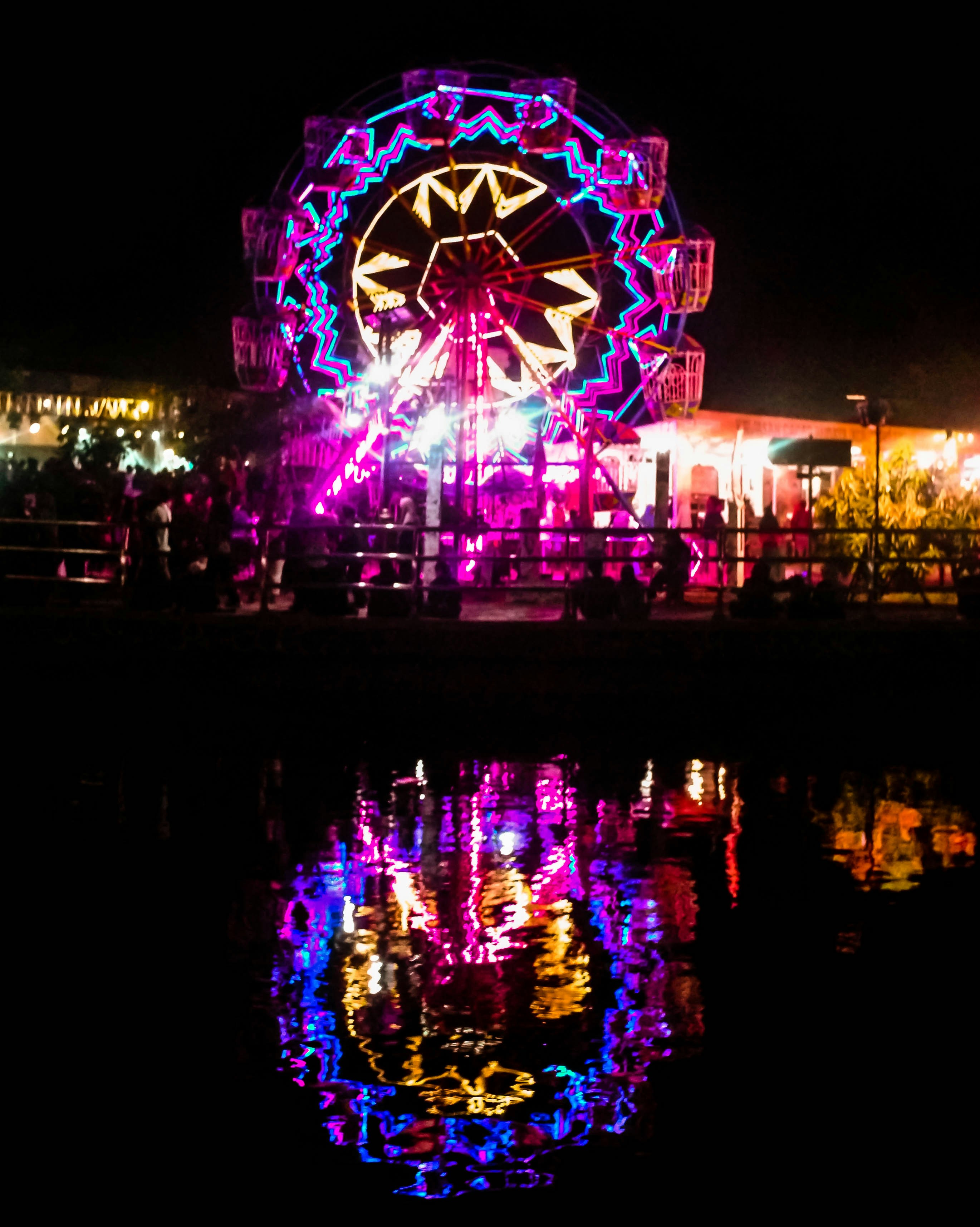 What time do bars and clubs actually get busy in Yogyakarta?