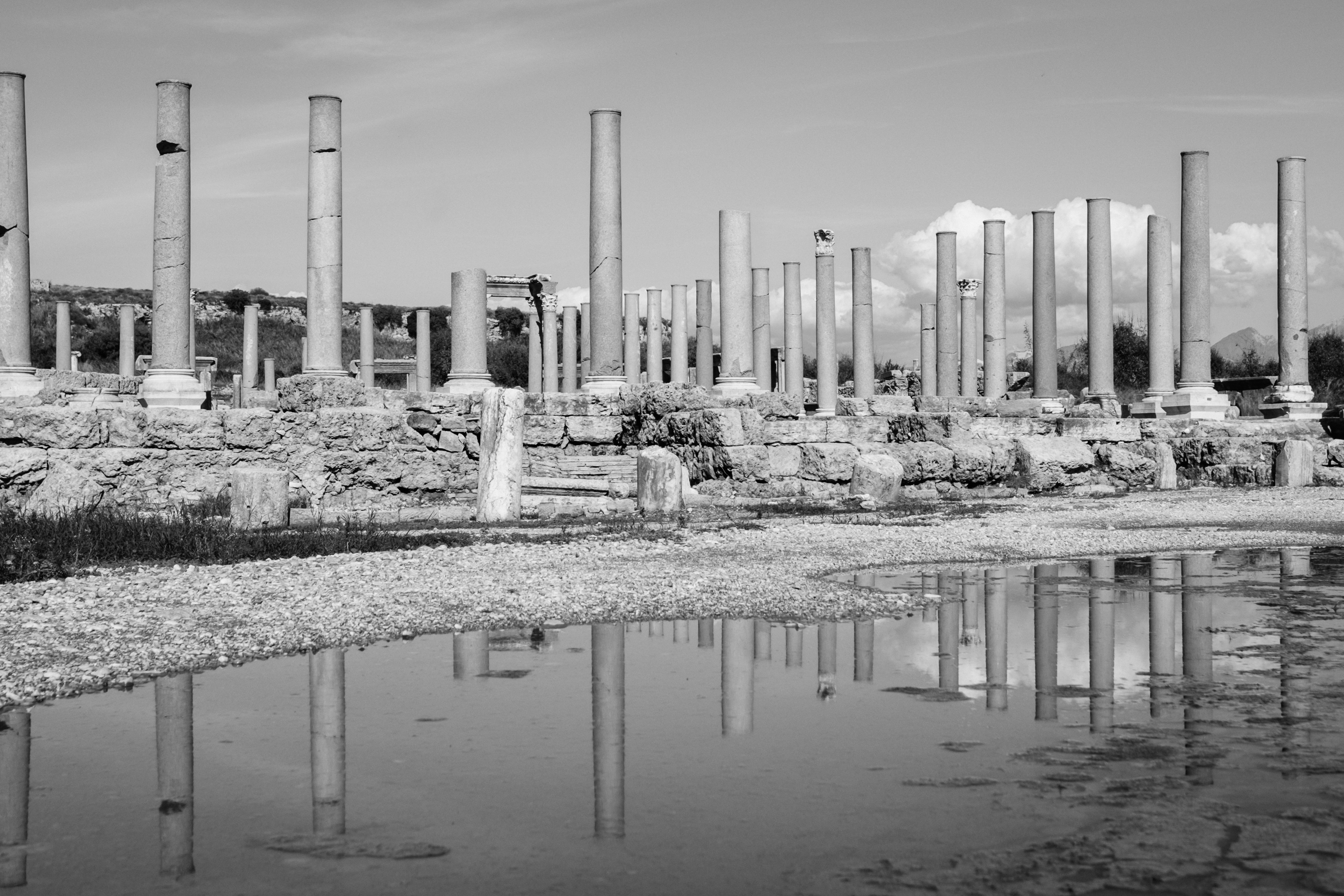 Photo by gencsanatkultur