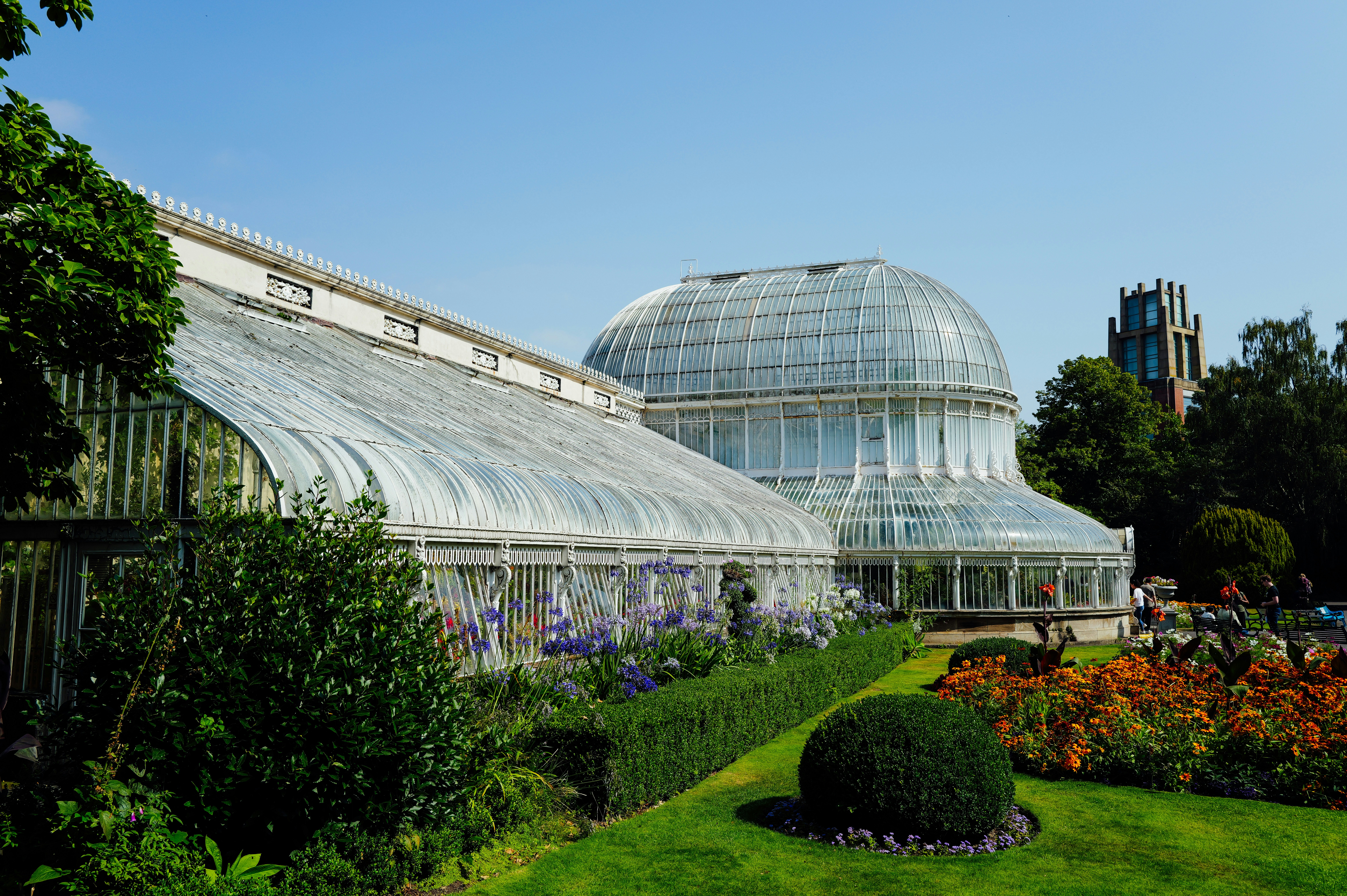 Photo by adrienolichon