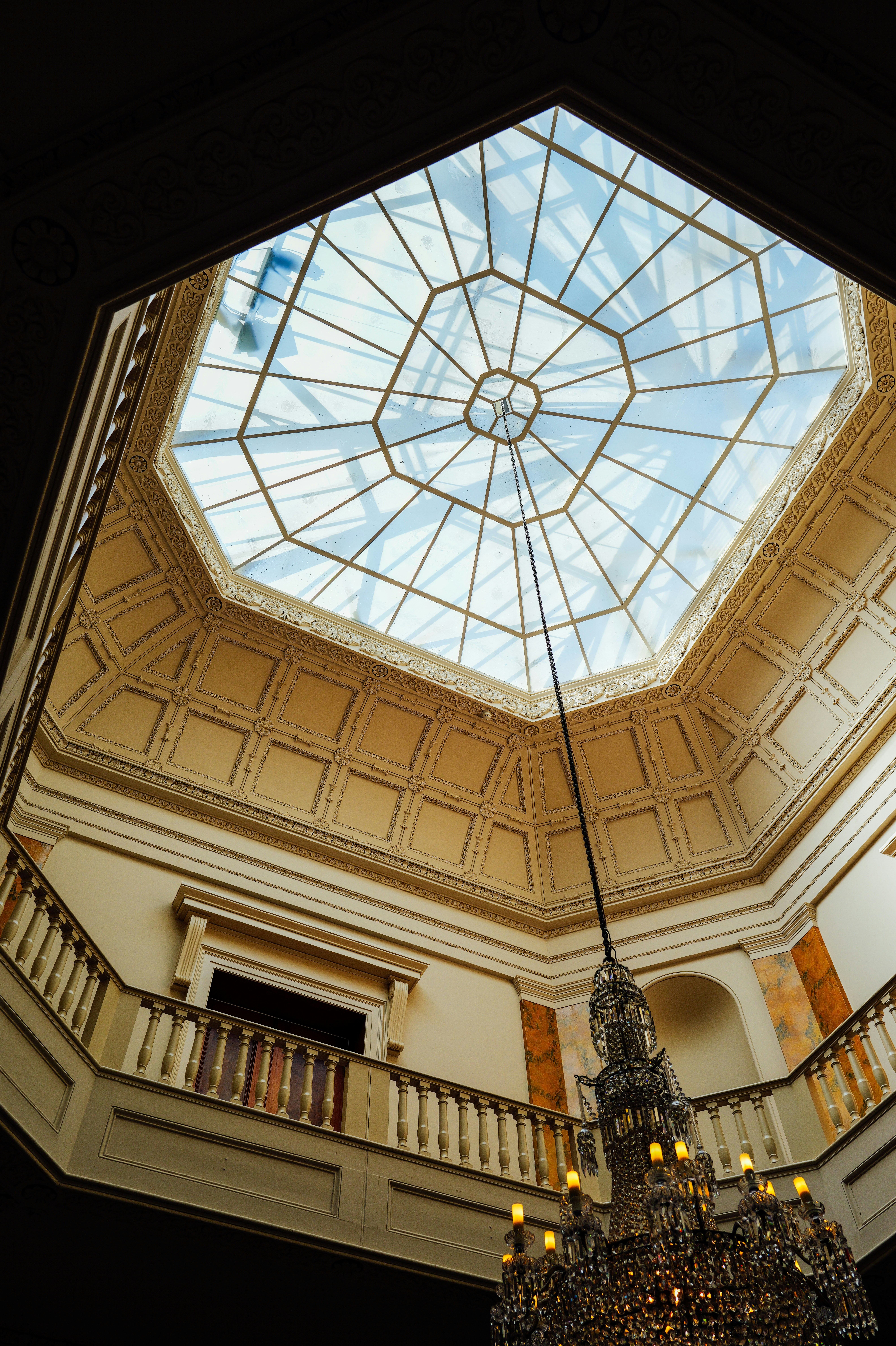 Photo by adrienolichon