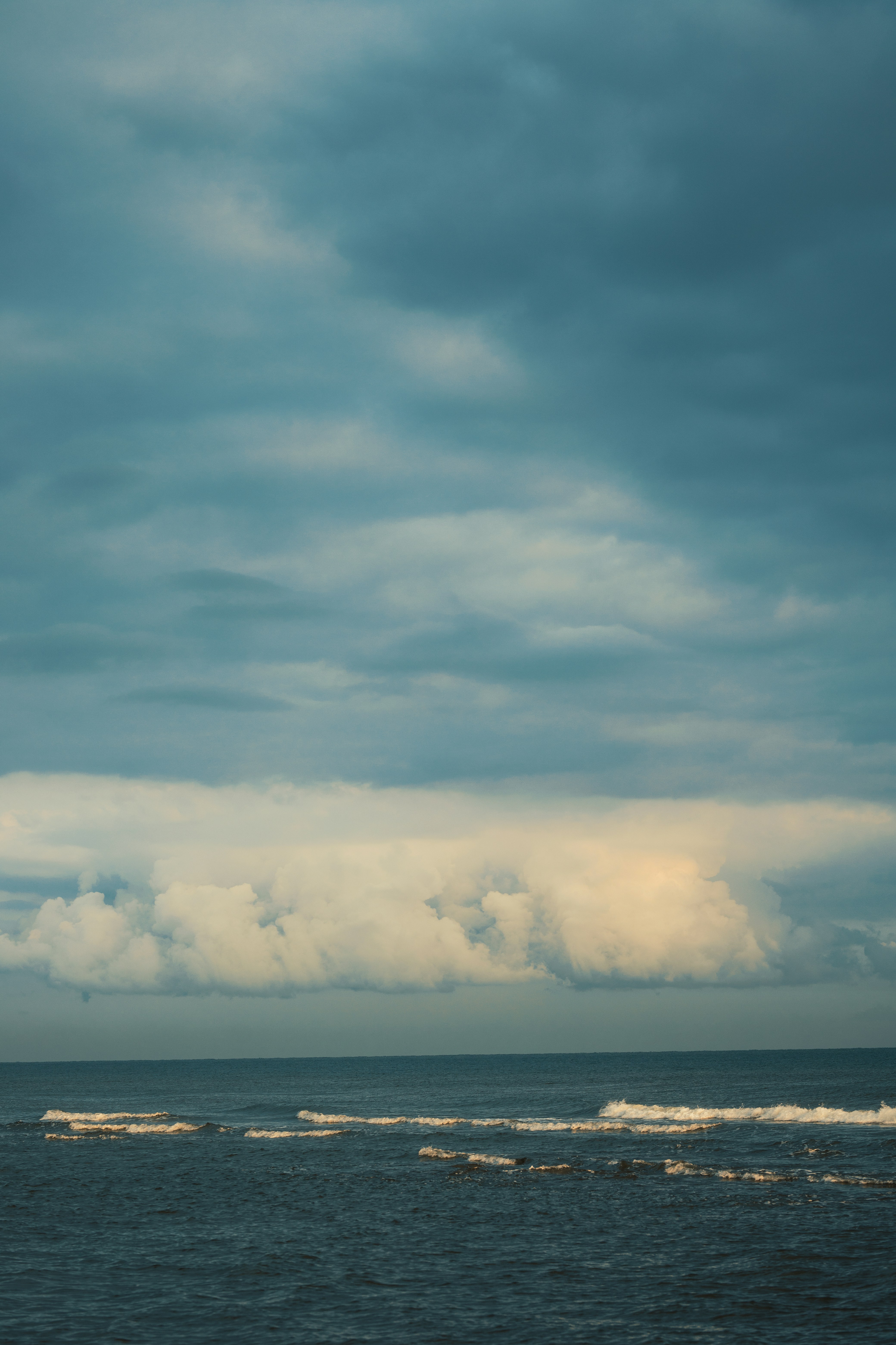 Photo by alirezaesmaeeli