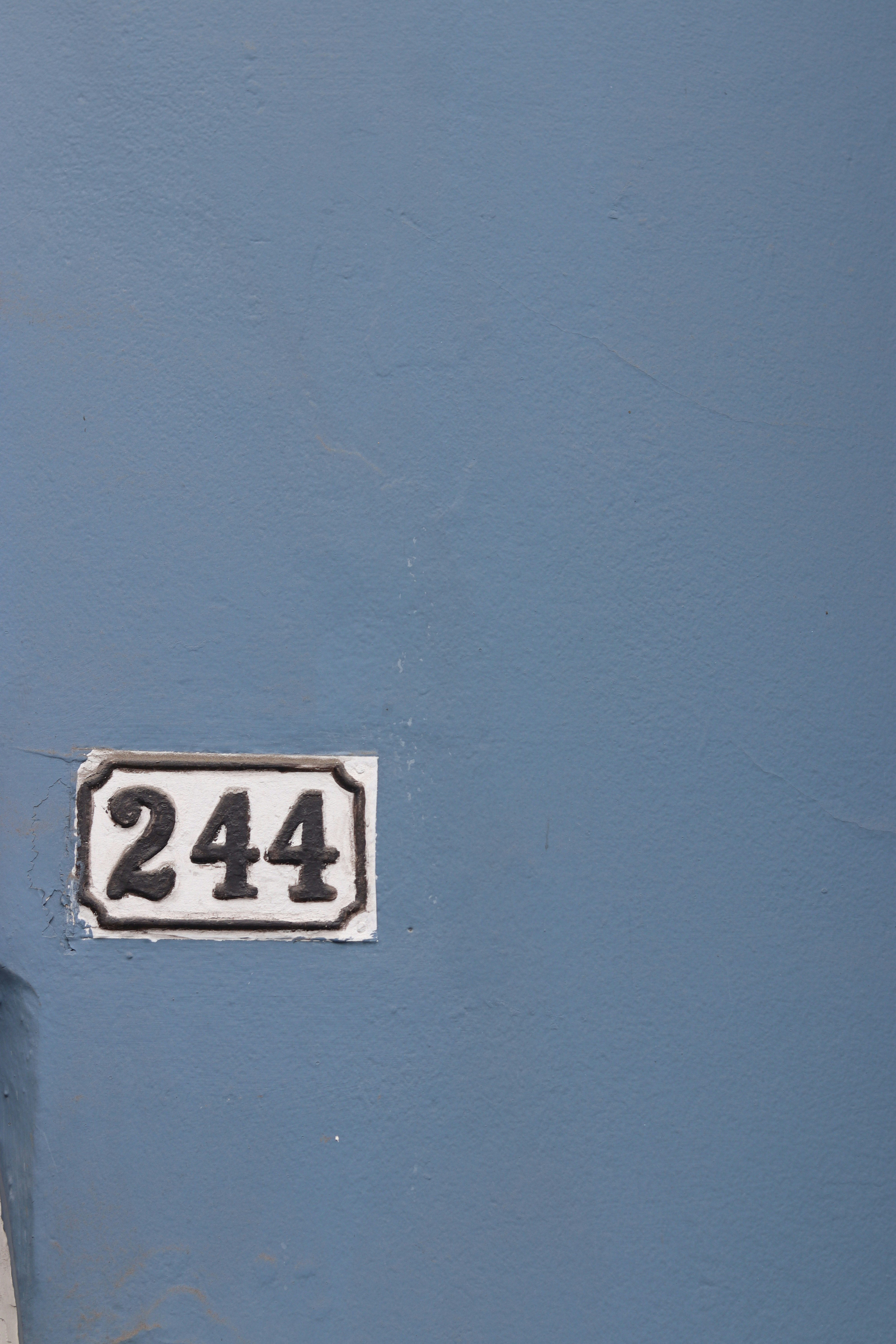 photo-1762798549461-46ea6332a9d7?ixid=M3