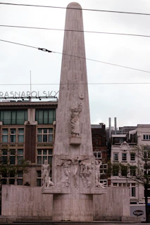 Monuments a la mémoire des victimes de la Seconde Guerre Mondiale. Canada Libération