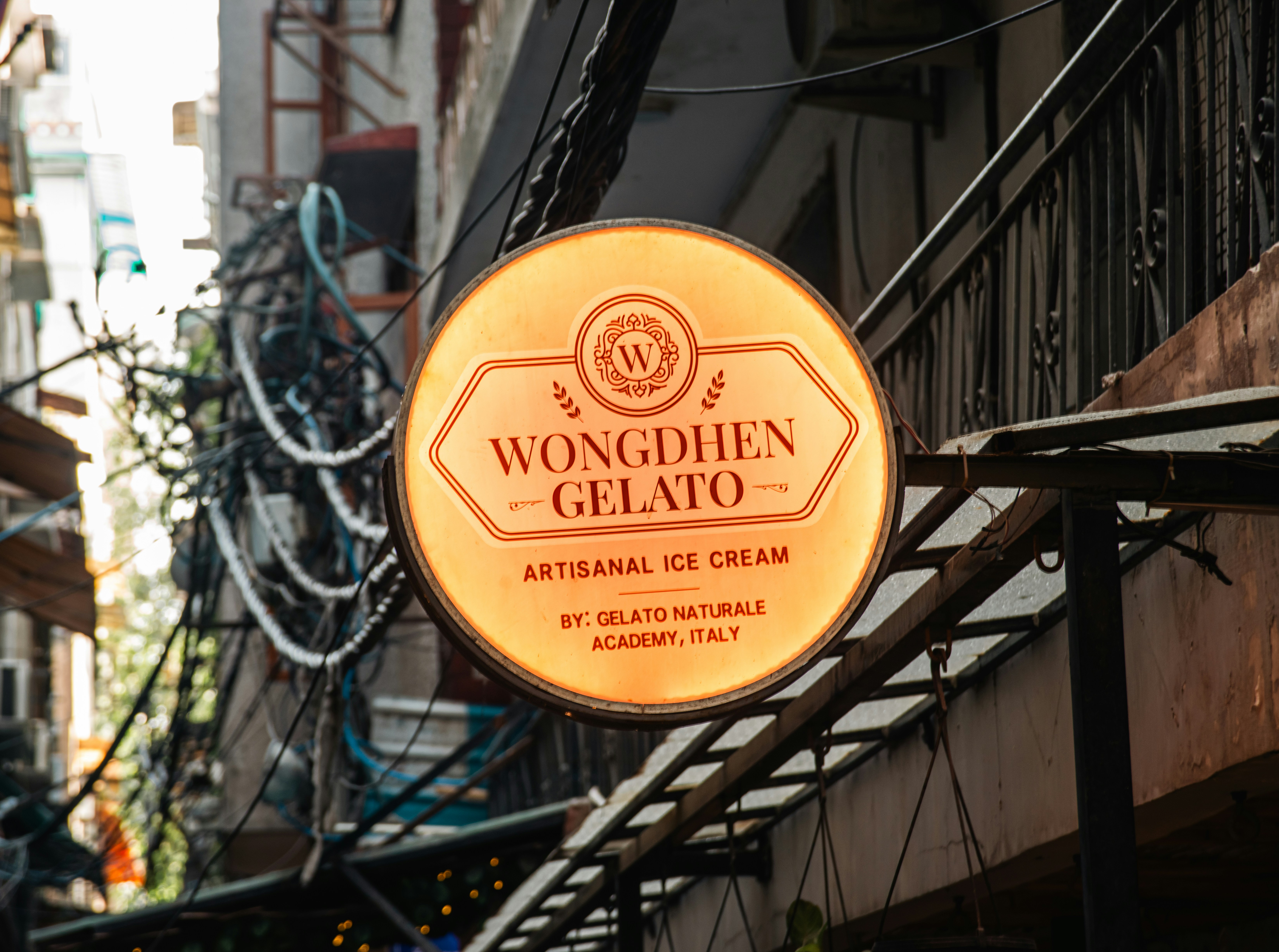Wongdhen Gelato illuminated sign
