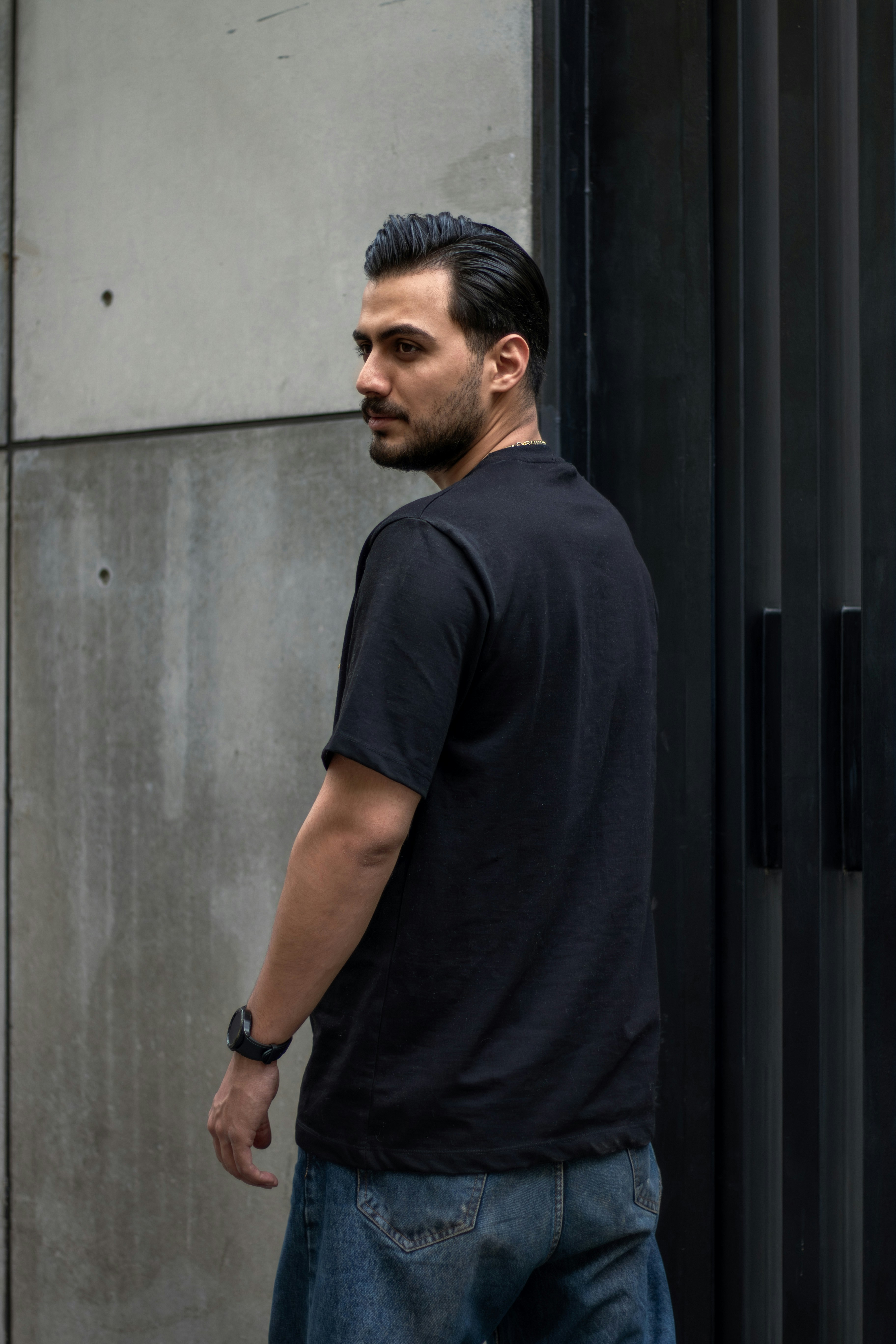 minimalist menswear wallpaper, wallpaper, Fashion Advice Every Short Man Should Know 3