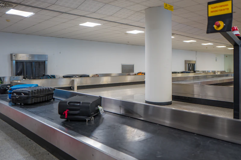 Airport baggage conveyor system