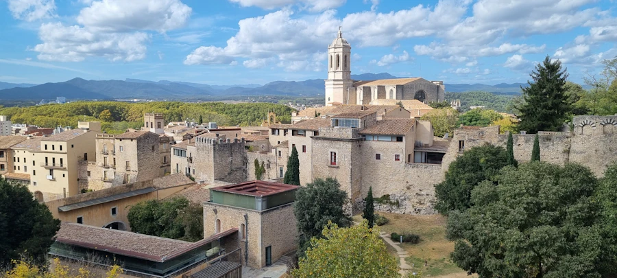 Casco histórico de Girona con catedral