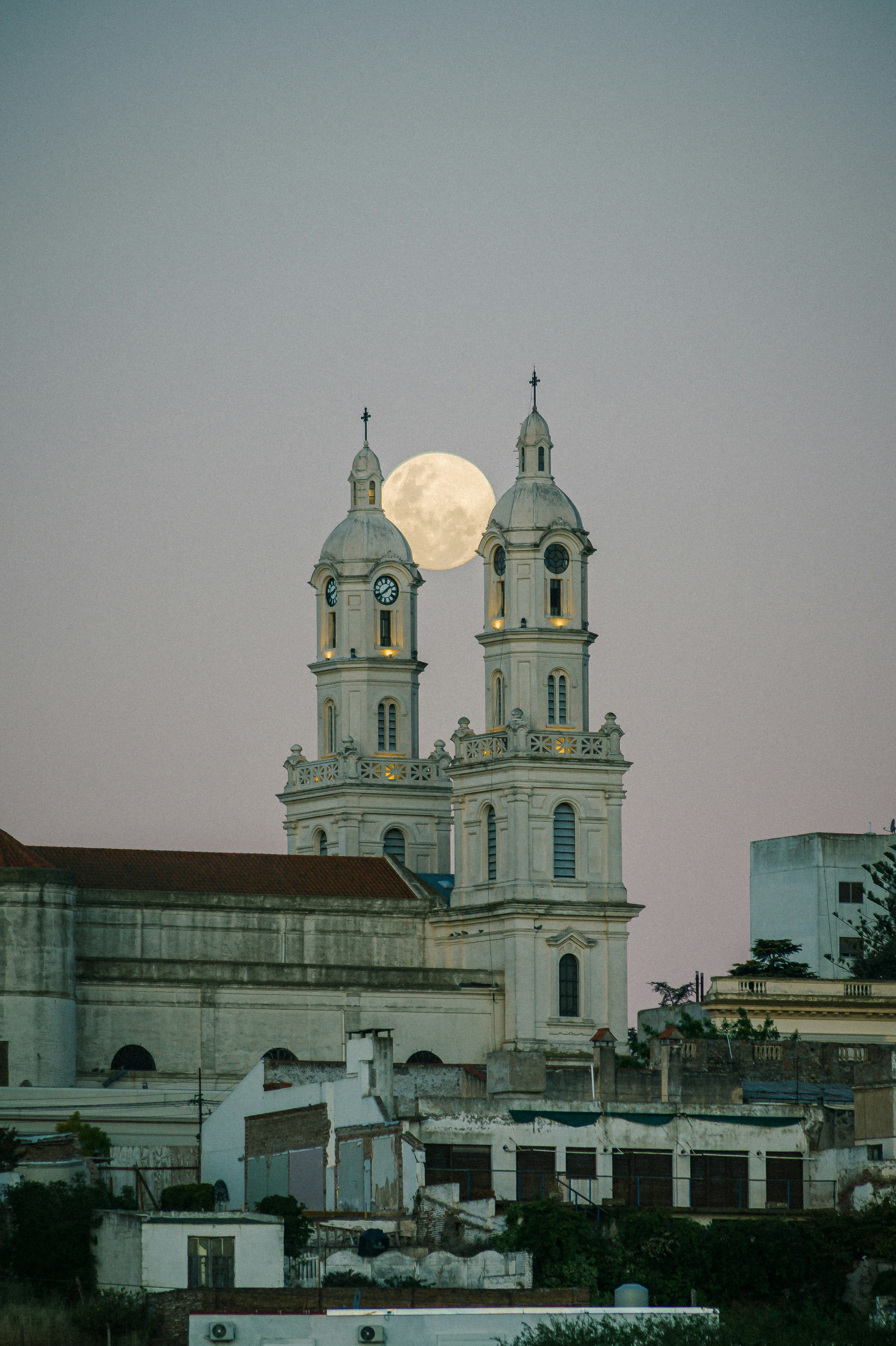 Outbound Timing Myths: When Prospects Really Pay Attention