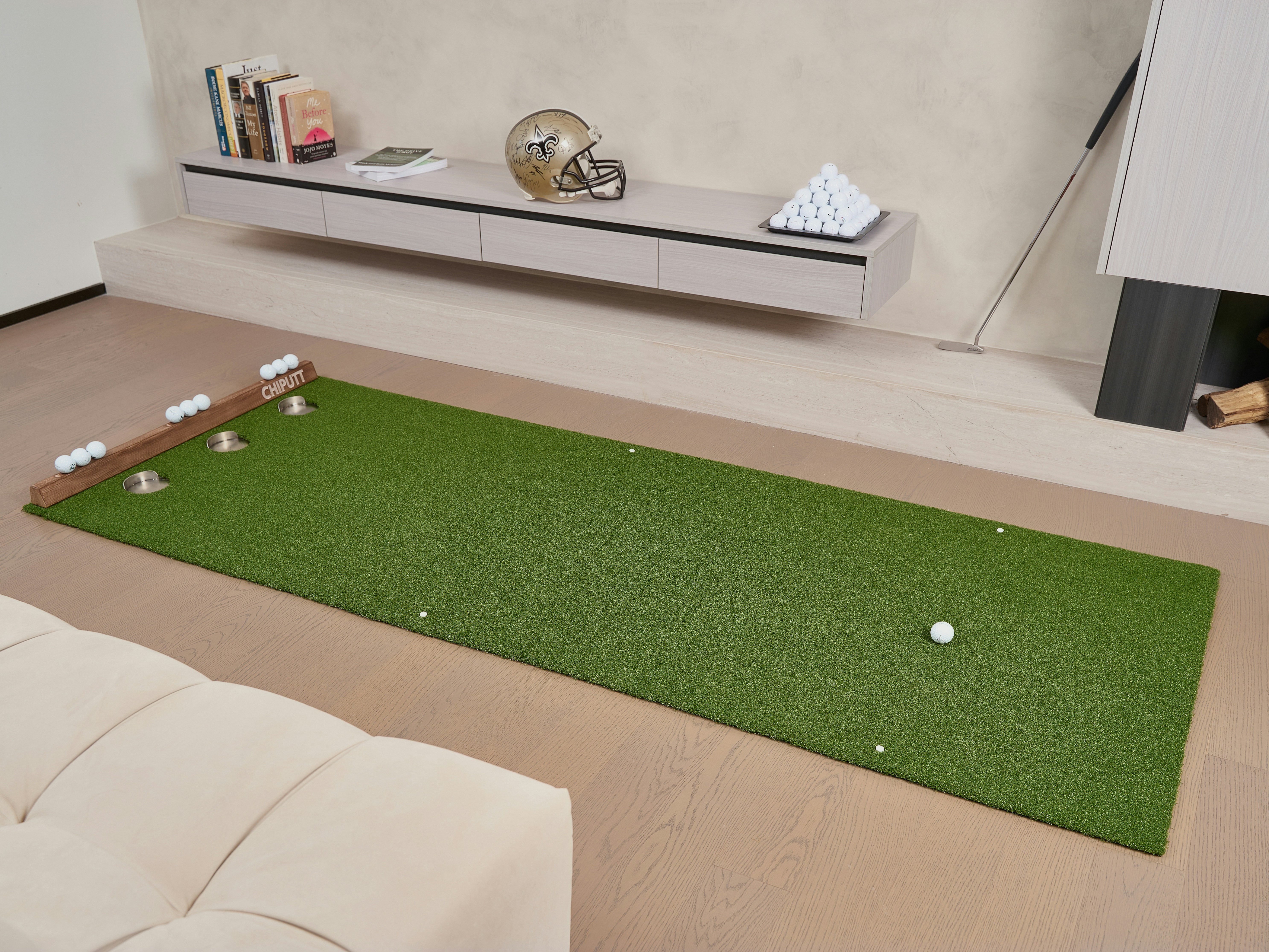 Indoor putting area setup