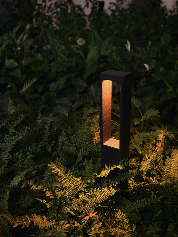 Low-voltage landscape lighting