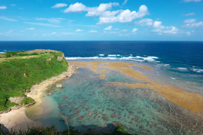 【2026年夏】沖縄一人旅完全ガイド｜ビーチ・エイサー・離島まで夏限定スポットを完全網羅