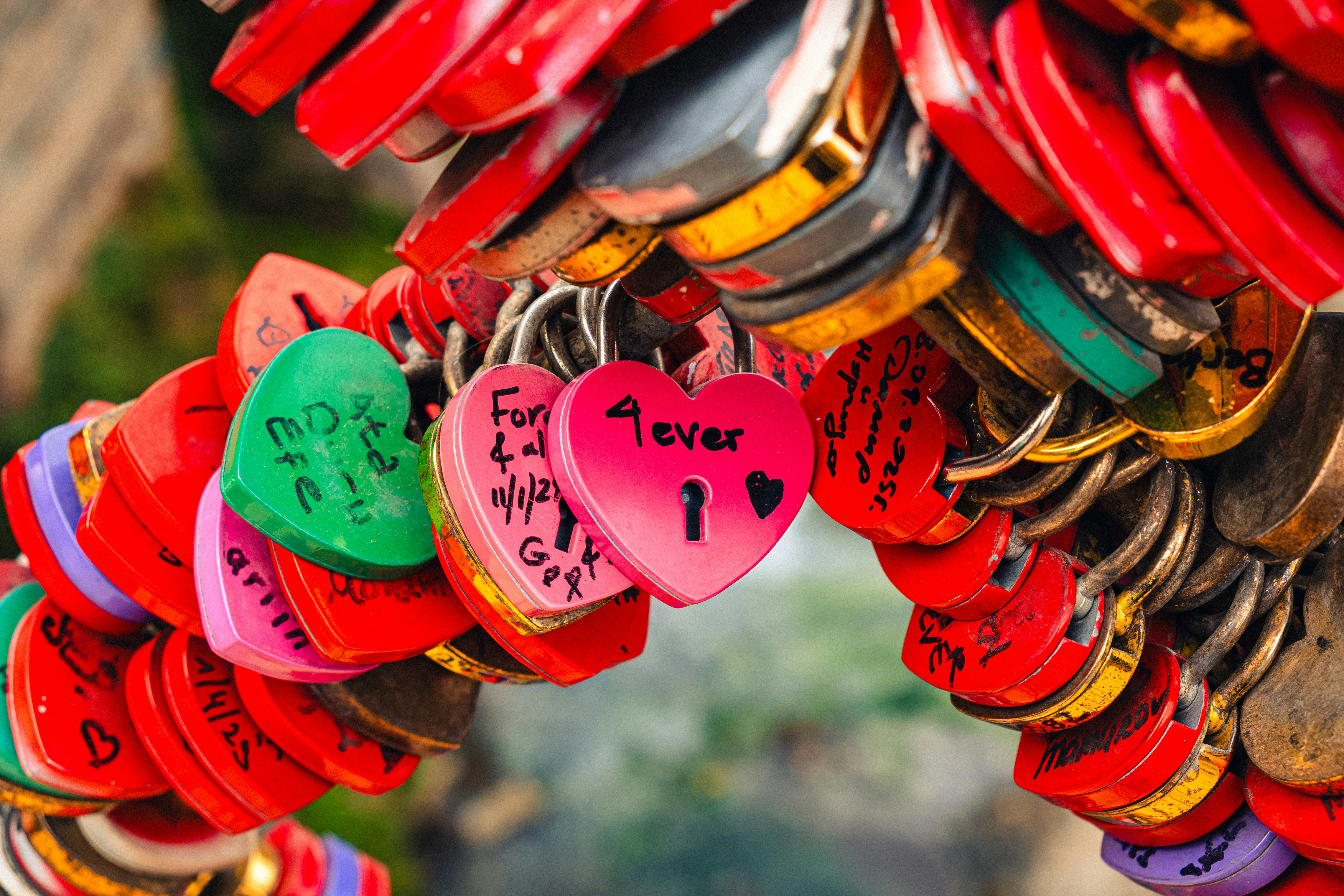 50 Heartfelt Safe Travels Wishes for Traveling Friends