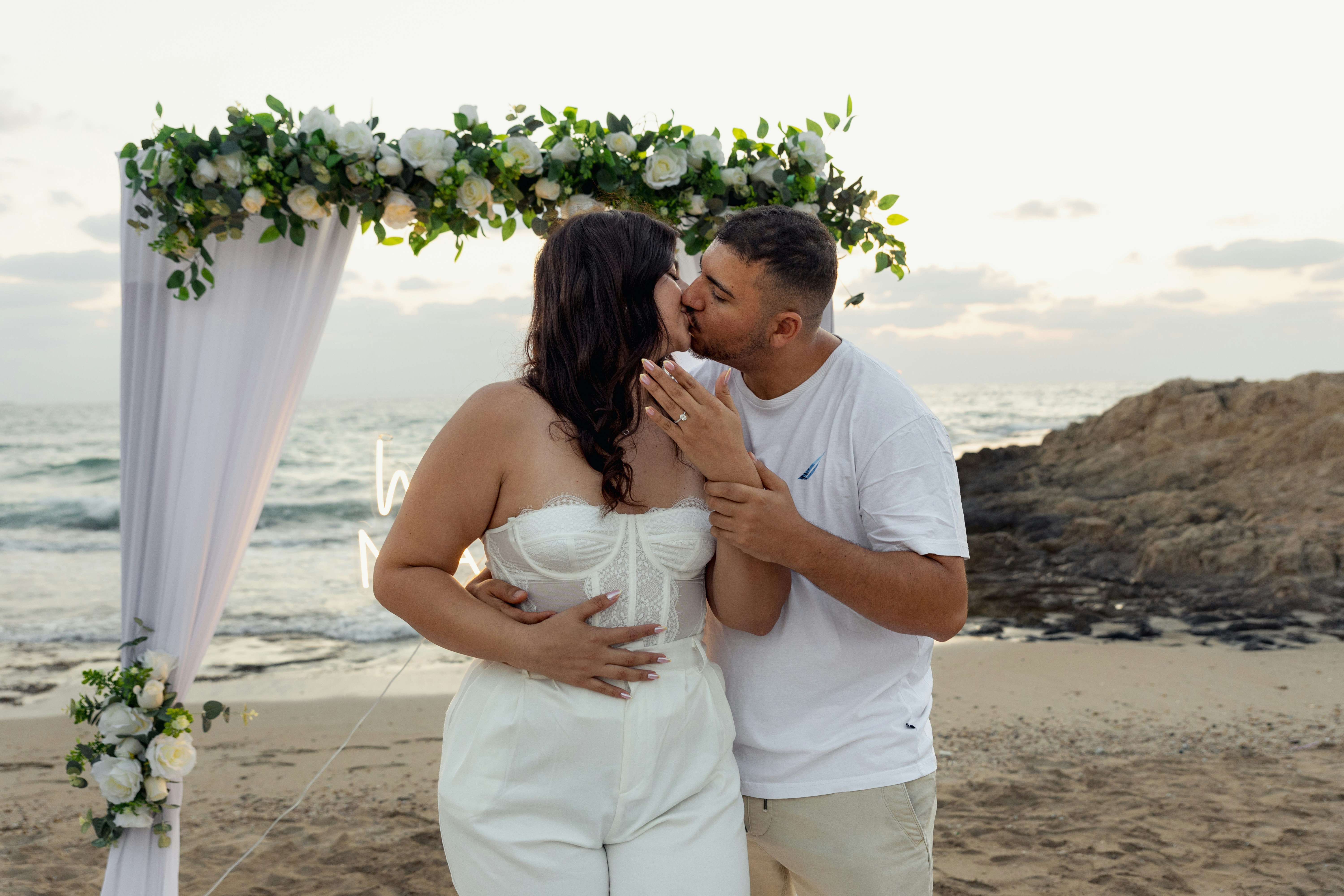 romantic engagement wallpaper, wallpaper, Engagement Photos: Choosing the Perfect Location 3