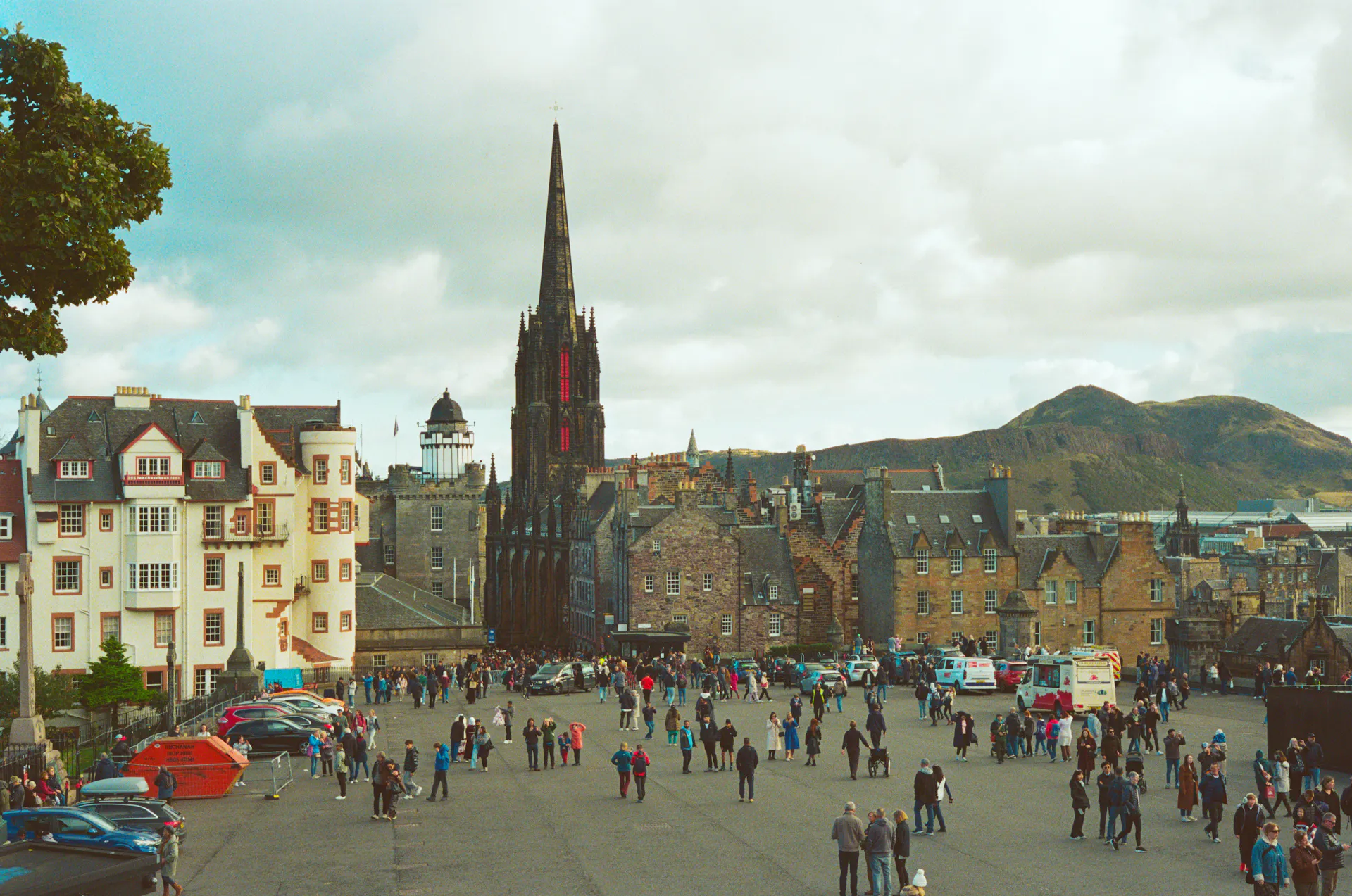 Edinburgh Fringe Festival Start 2027 countdown header photo