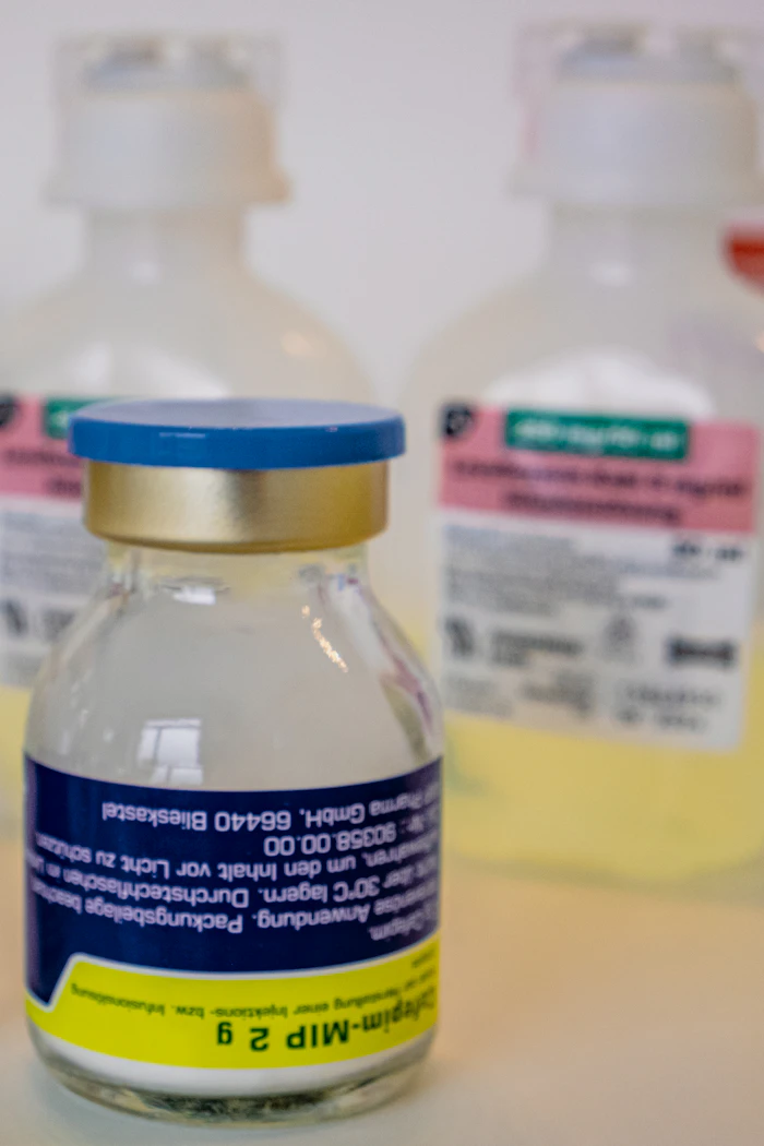 Pharmaceutical vials — cold-chain cargo