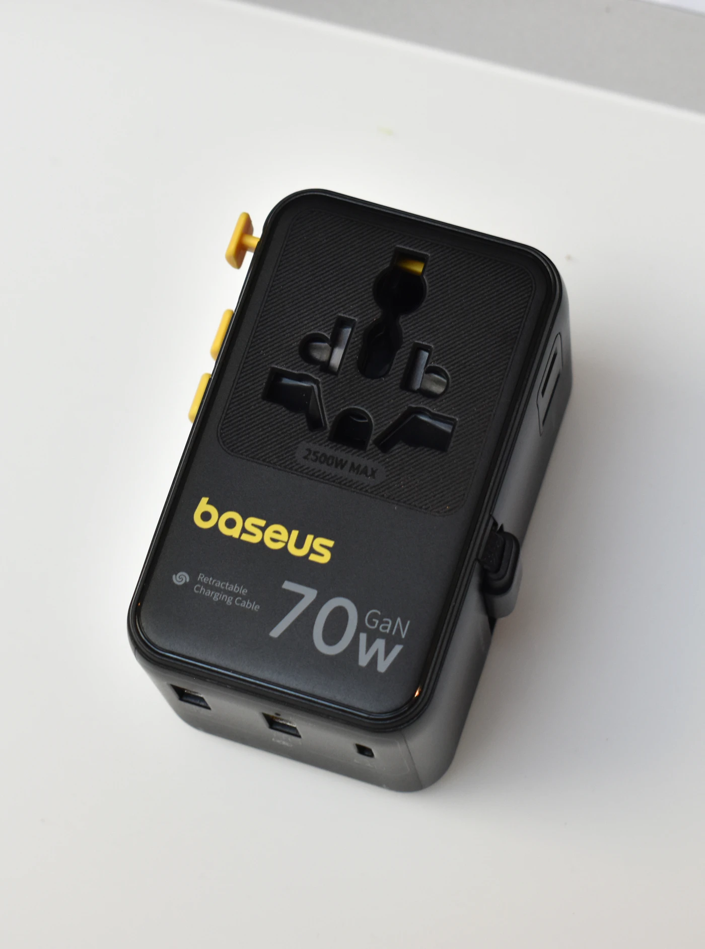USB-C Hub — view 2