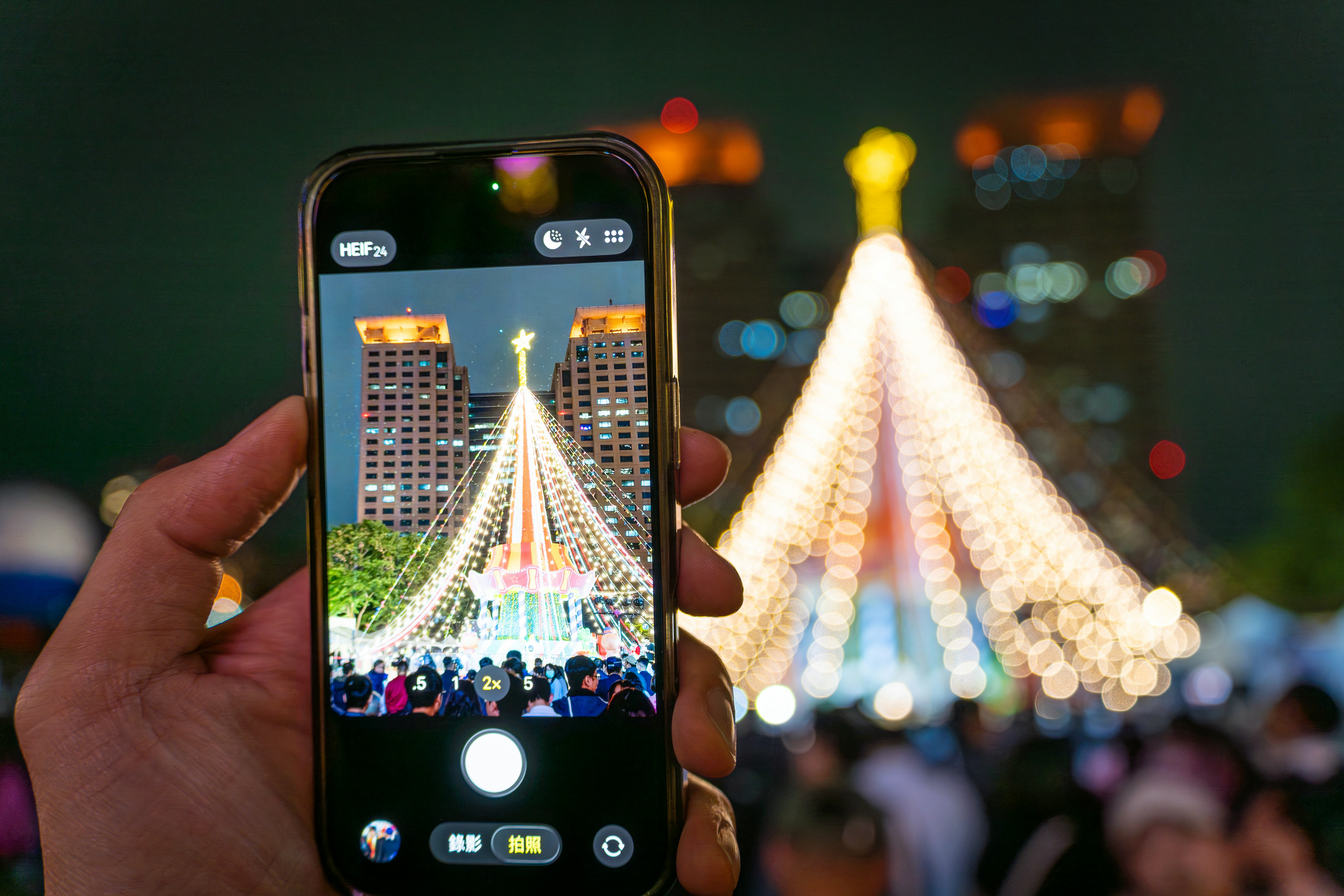 5 Best Budget Smartphones With Bright Outdoor Displays