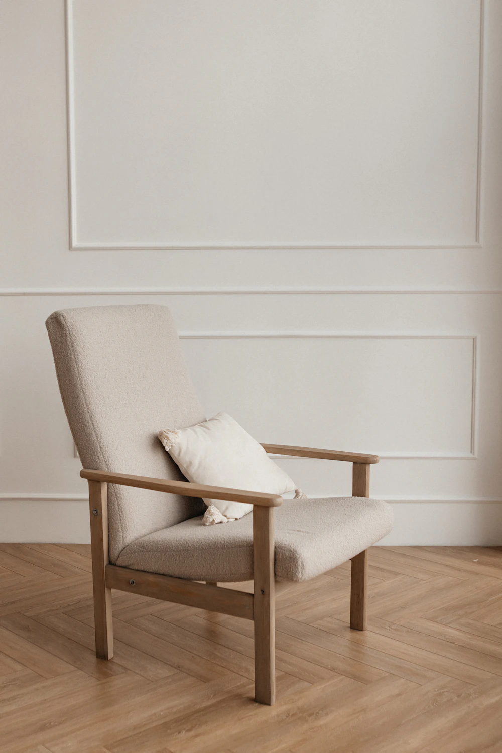 Boucle Sculptural Swivel Chair