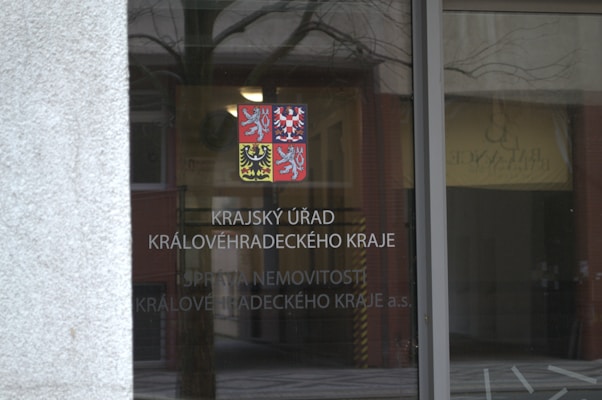 地域事務所の入口サイン