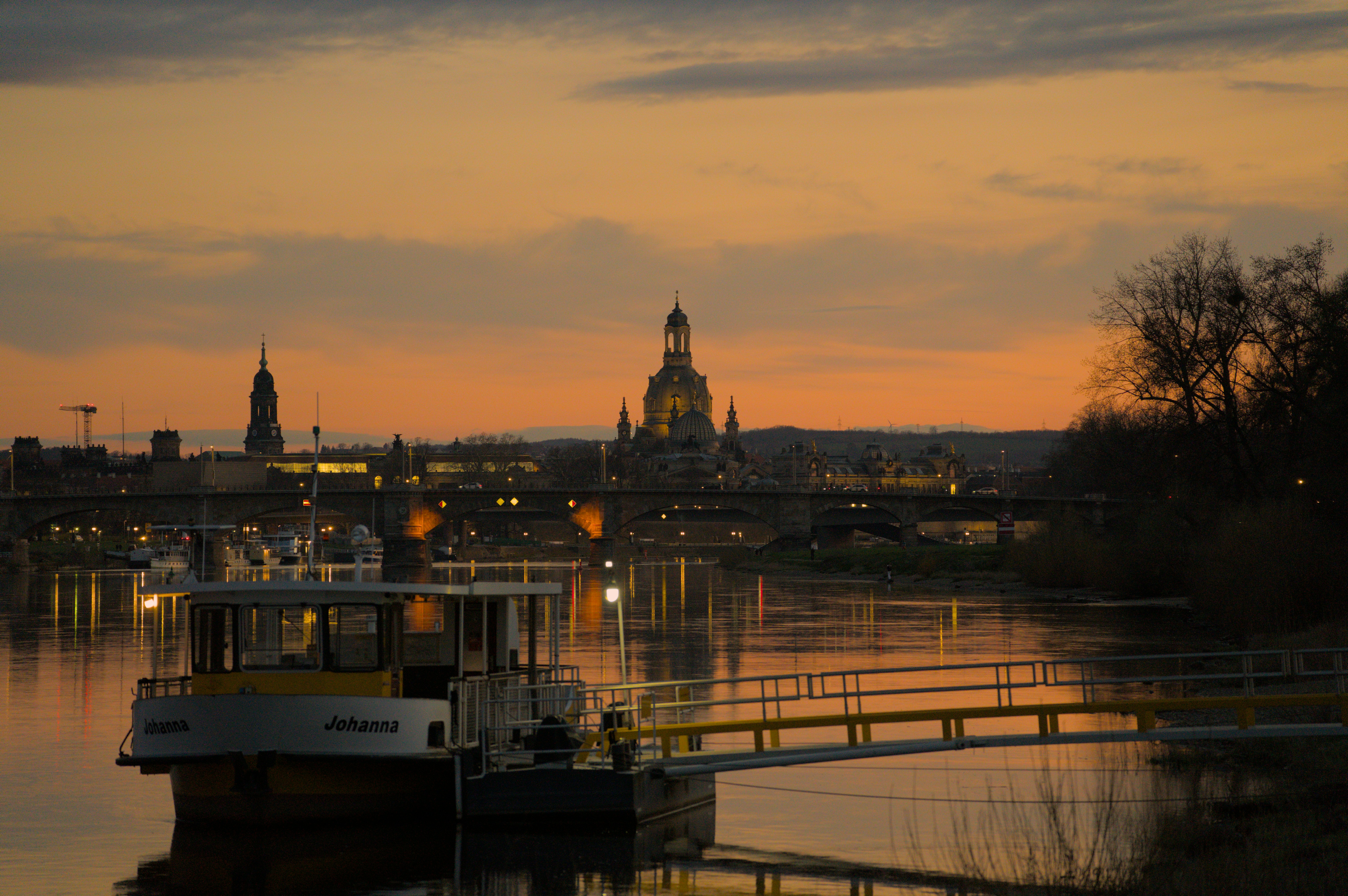 Photo by valentin_karisch